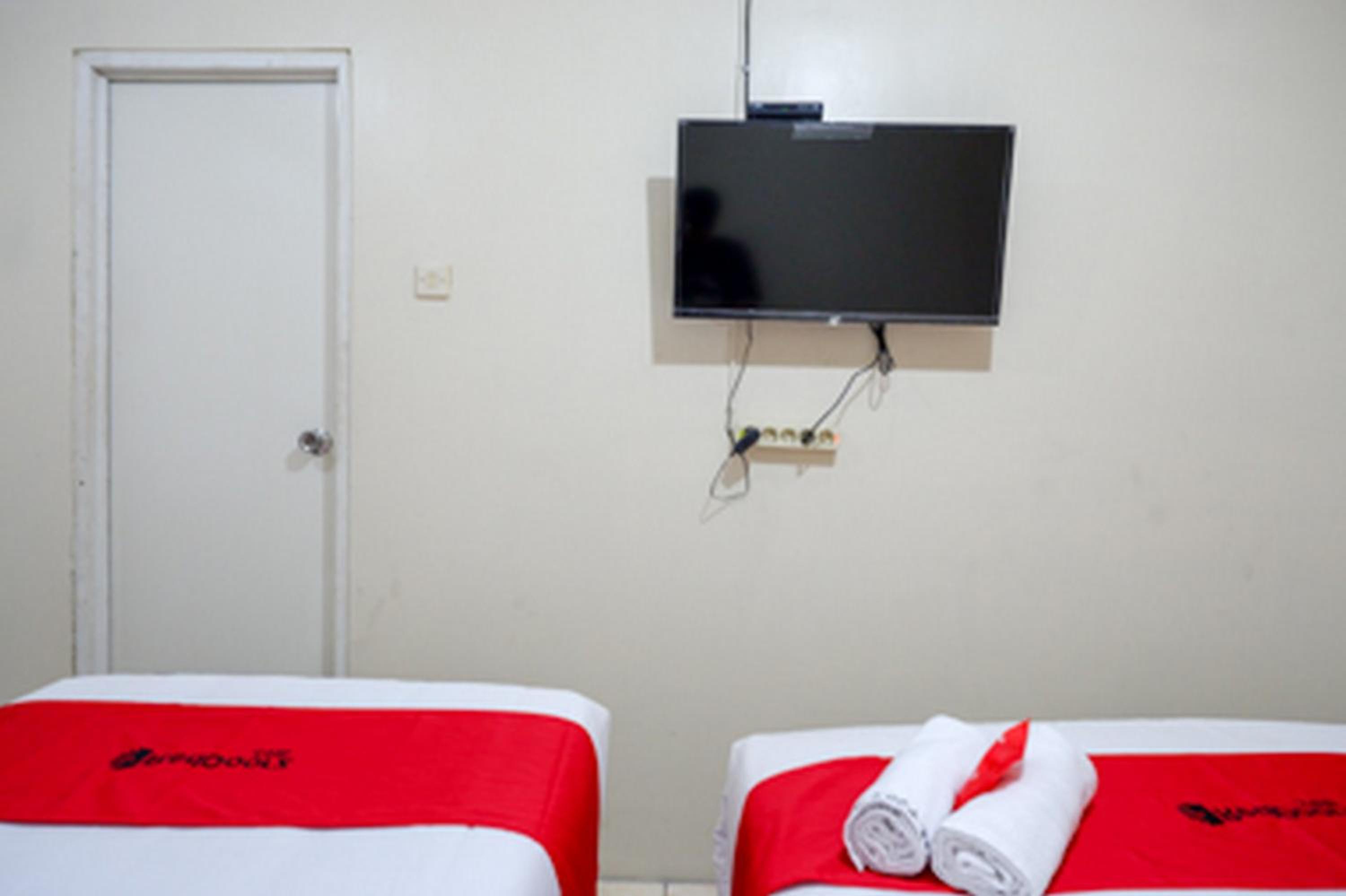 Twin Room - Photo 2