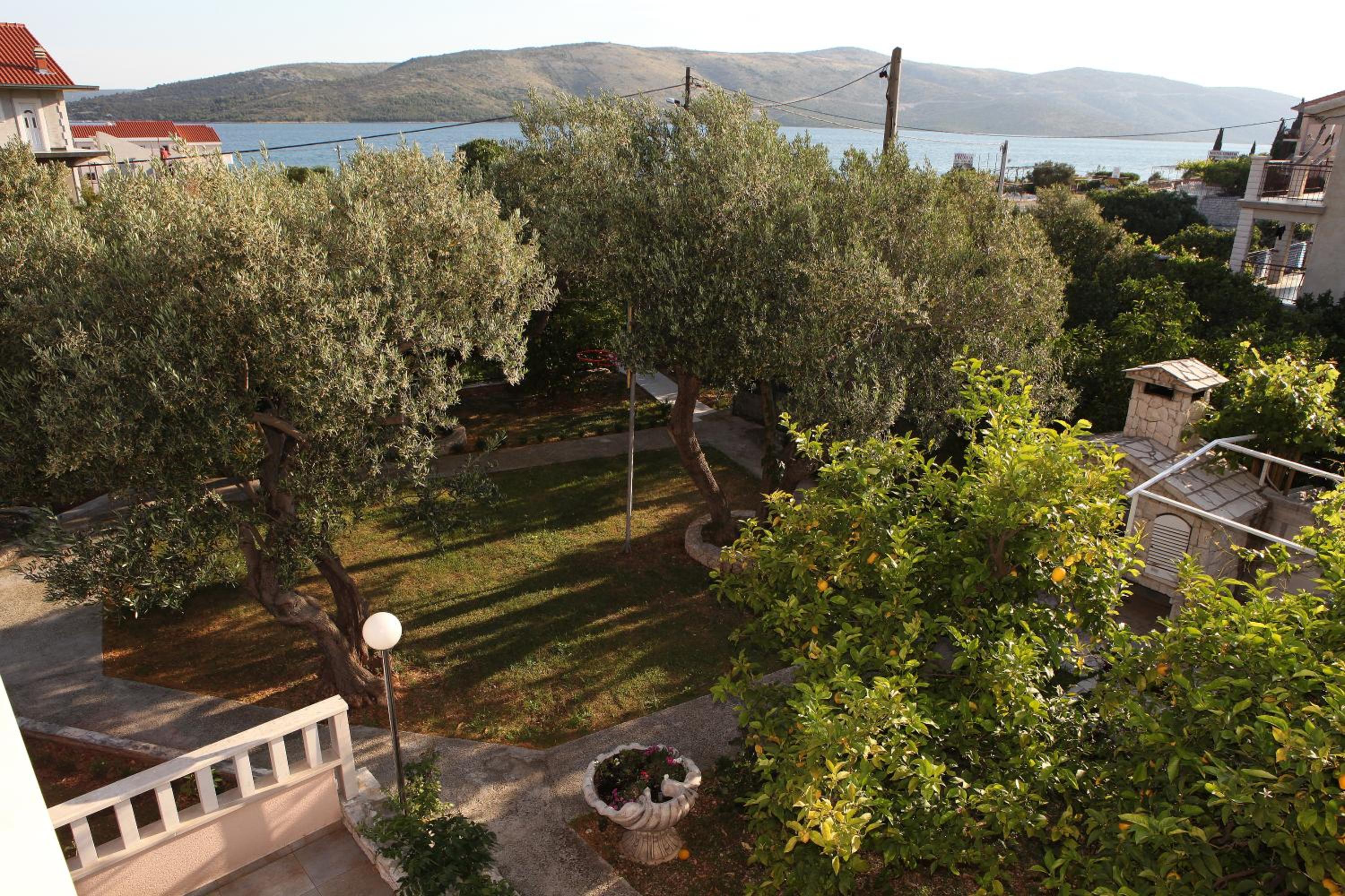 Two-Bedroom Apartment with Terrace photo 2