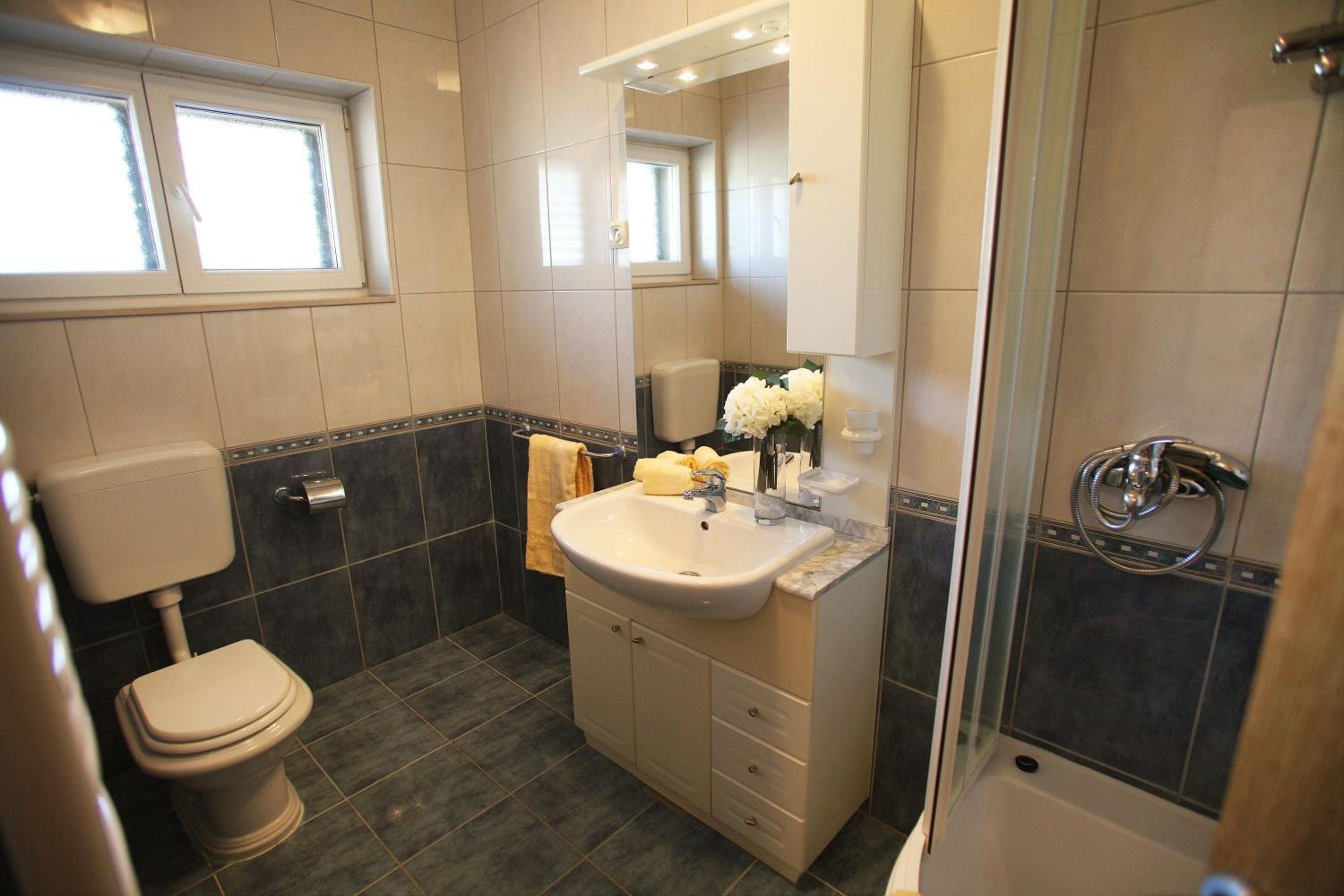 Two-Bedroom Apartment with Terrace photo 3