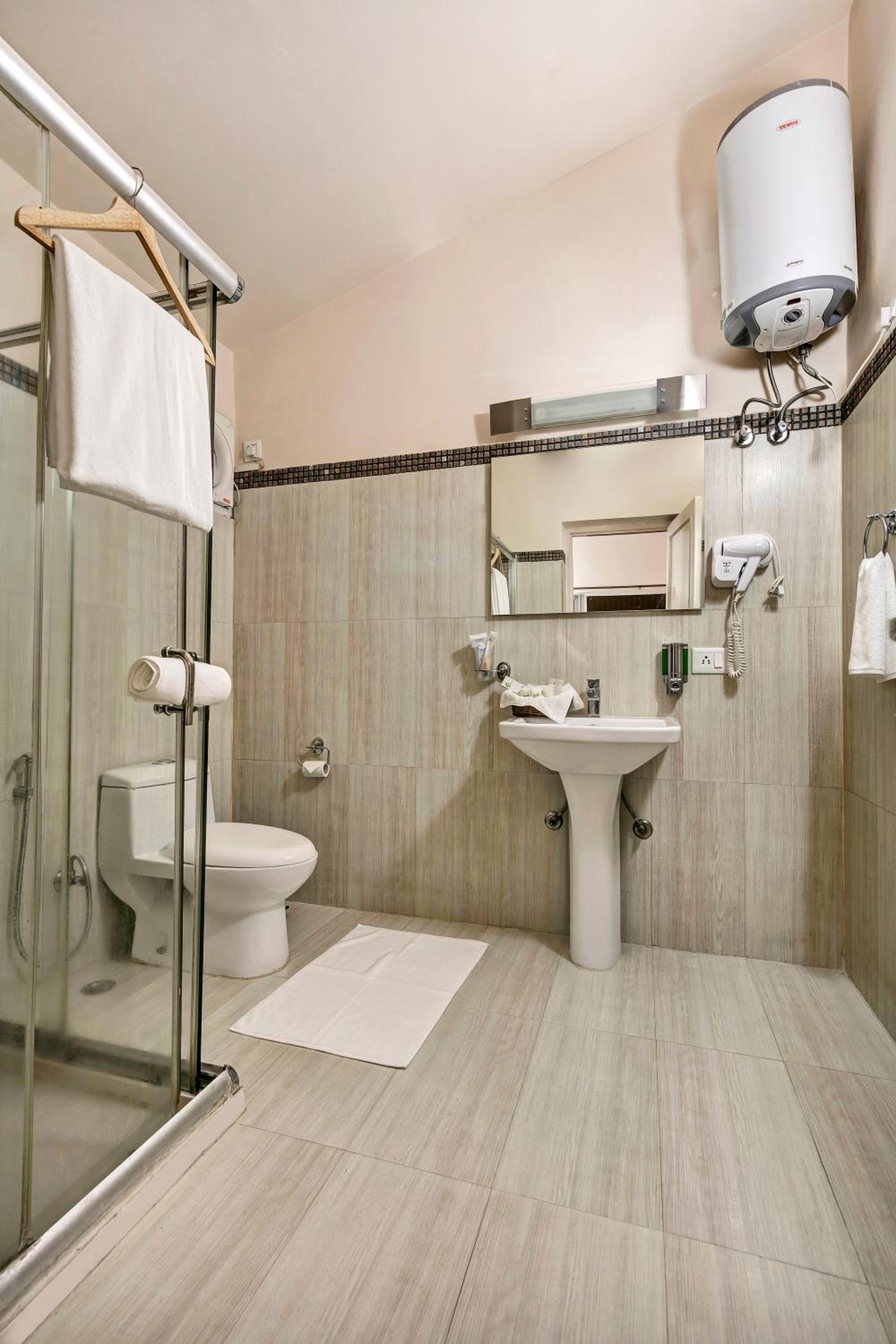 Superior Double Room - Photo 2