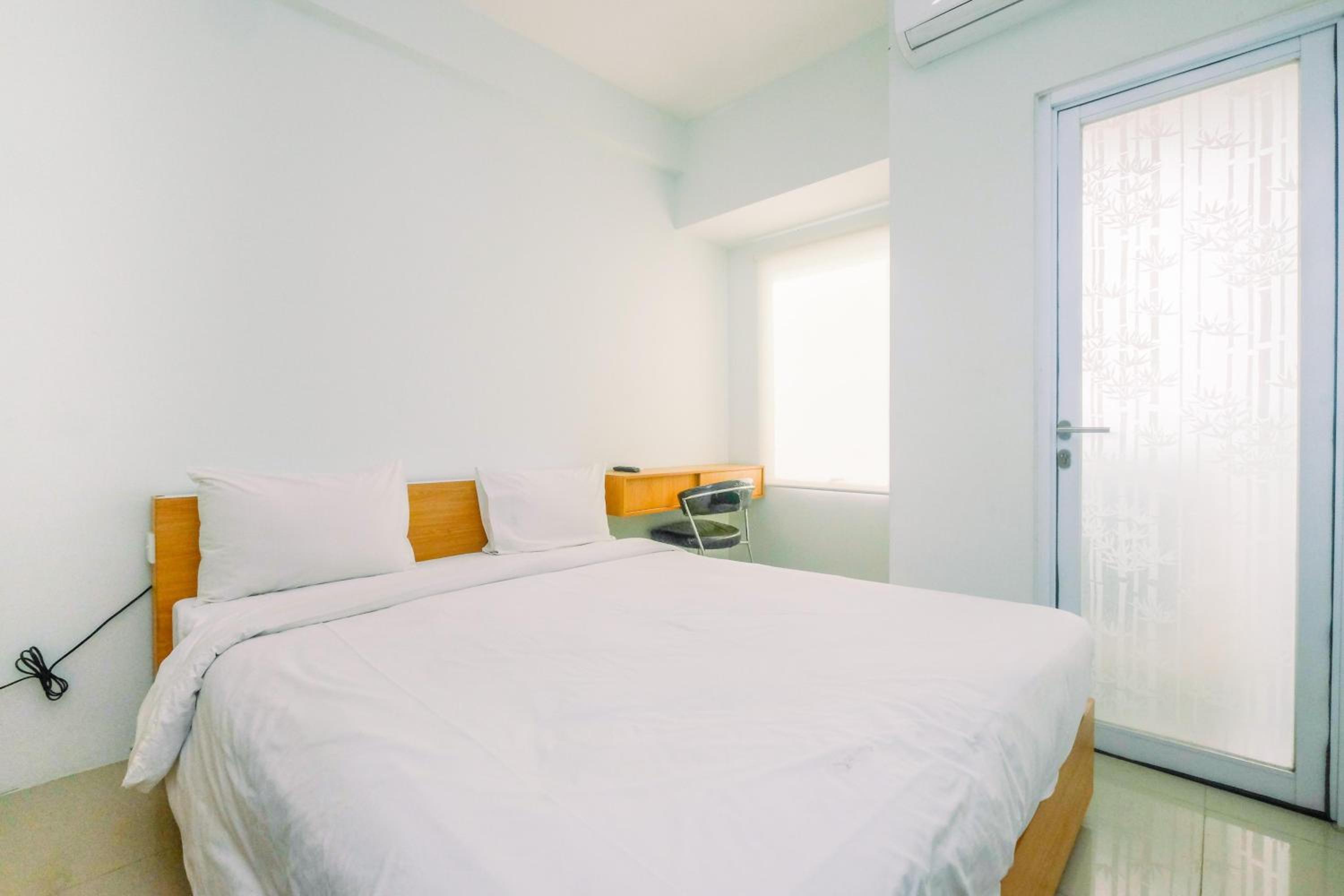Studio Apartment photo 1