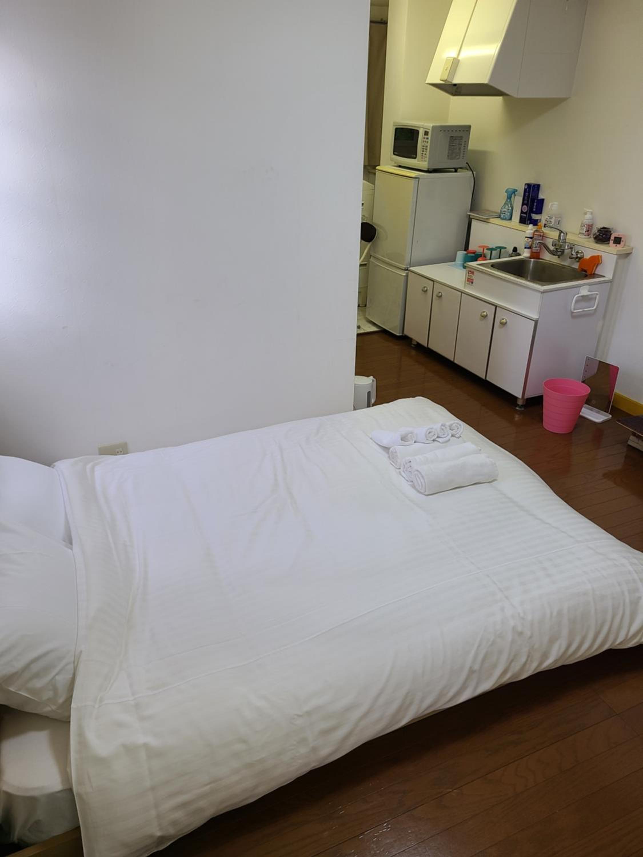 Economy Twin Room - Photo 15