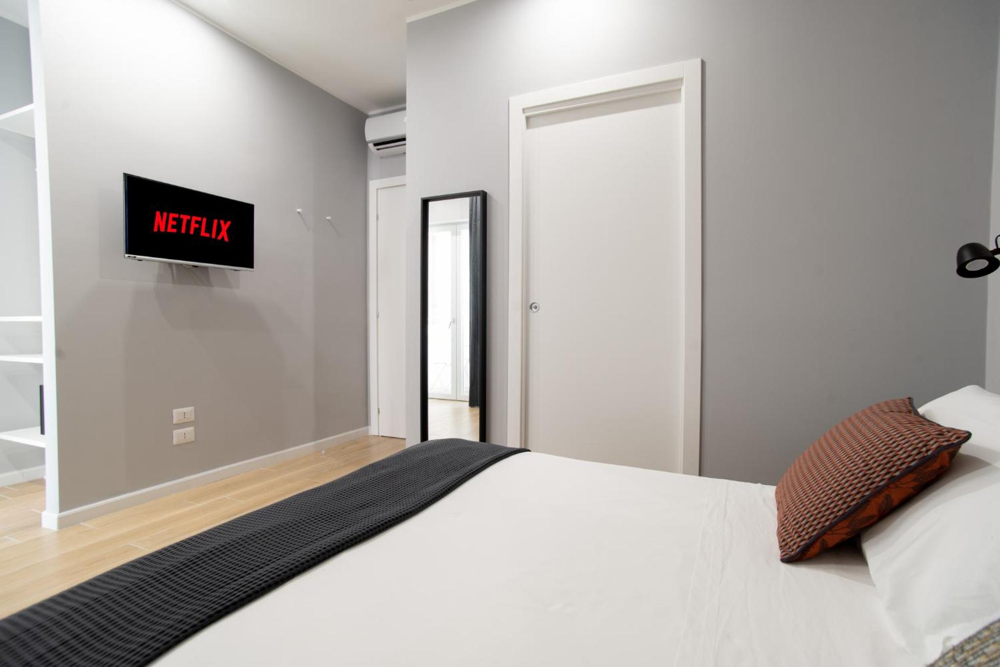 Double Room with Balcony - Photo 7