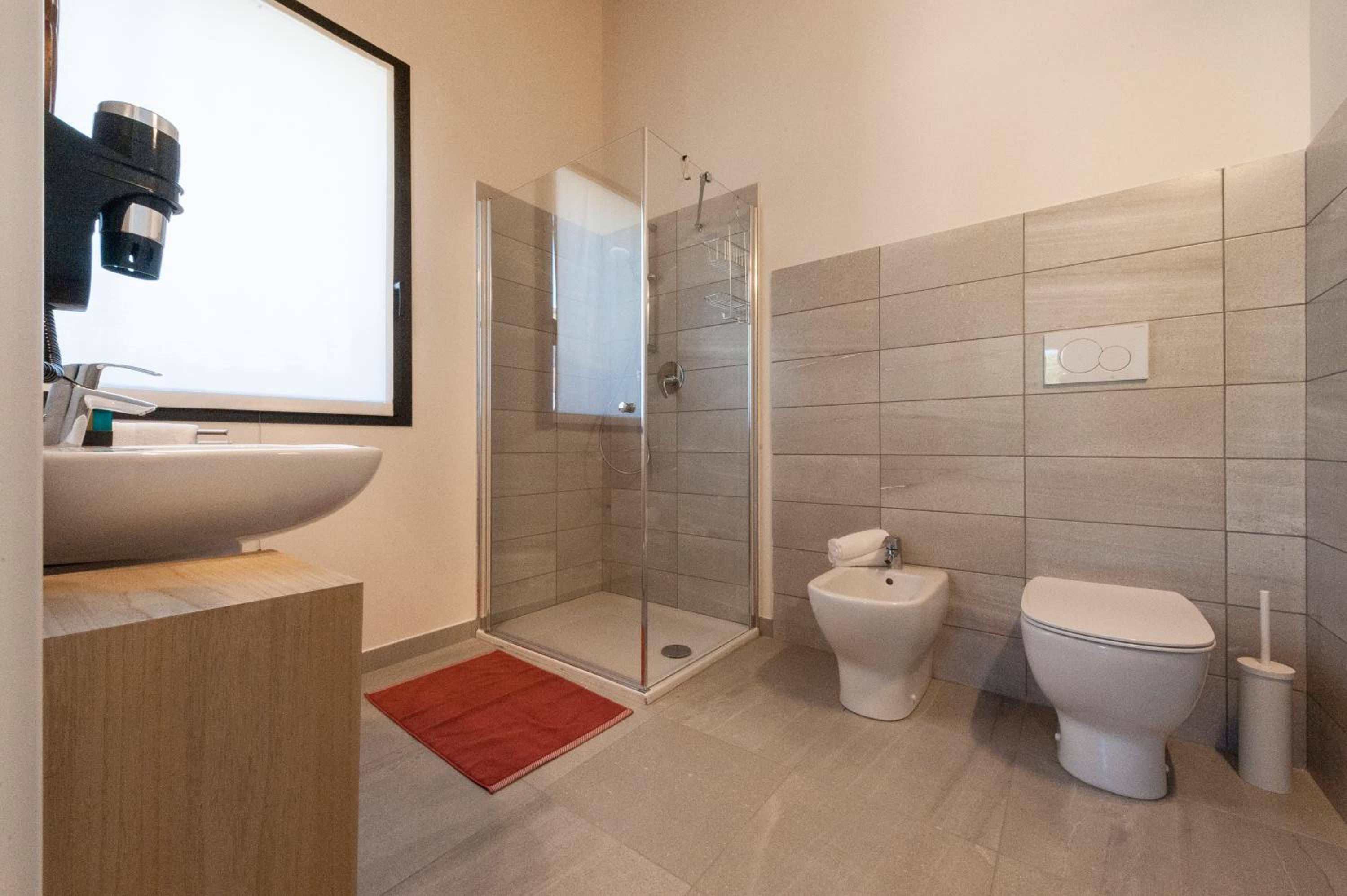 Superior Double or Twin Room - Photo 8