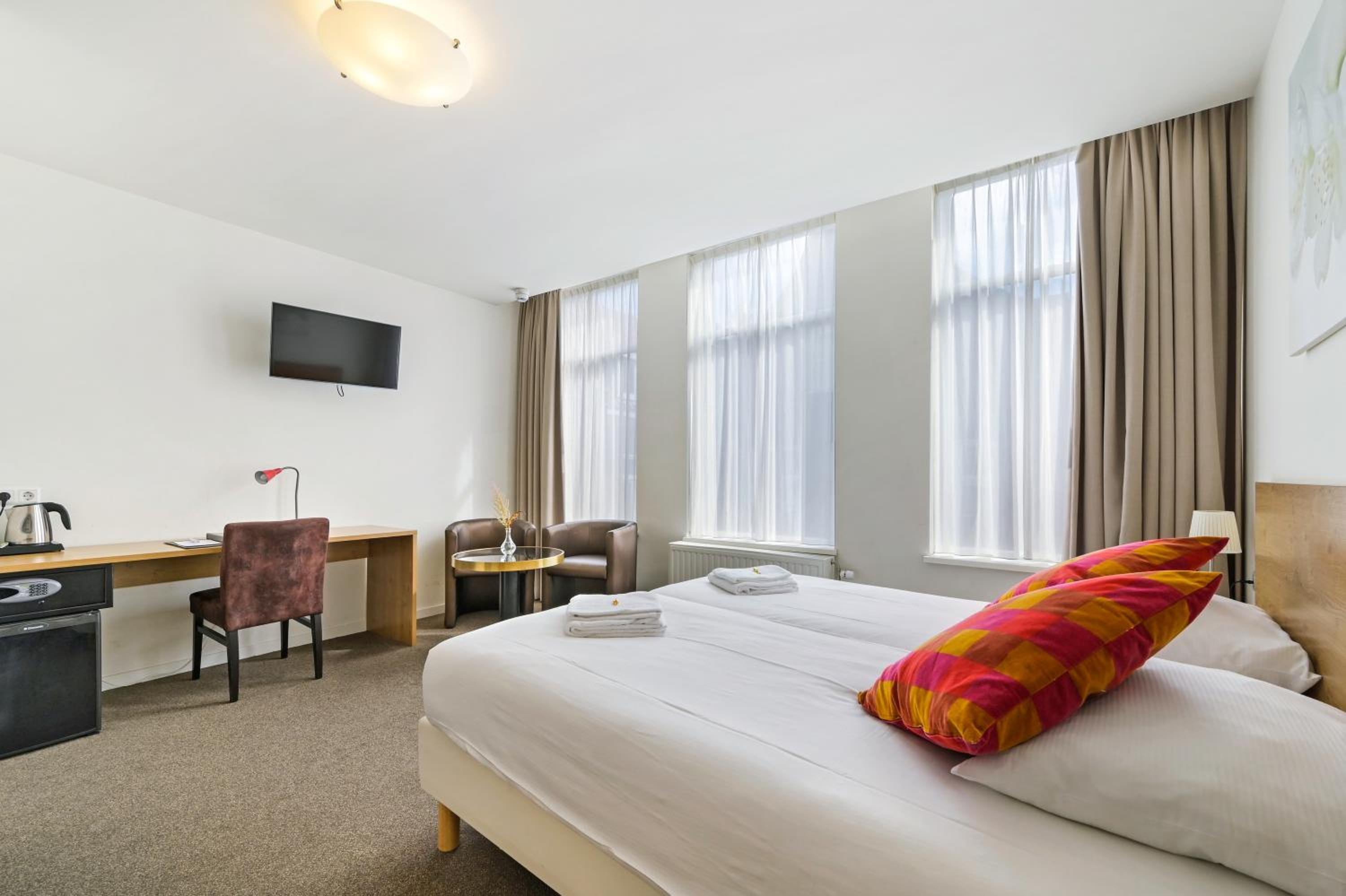 Comfort Room - Photo 1