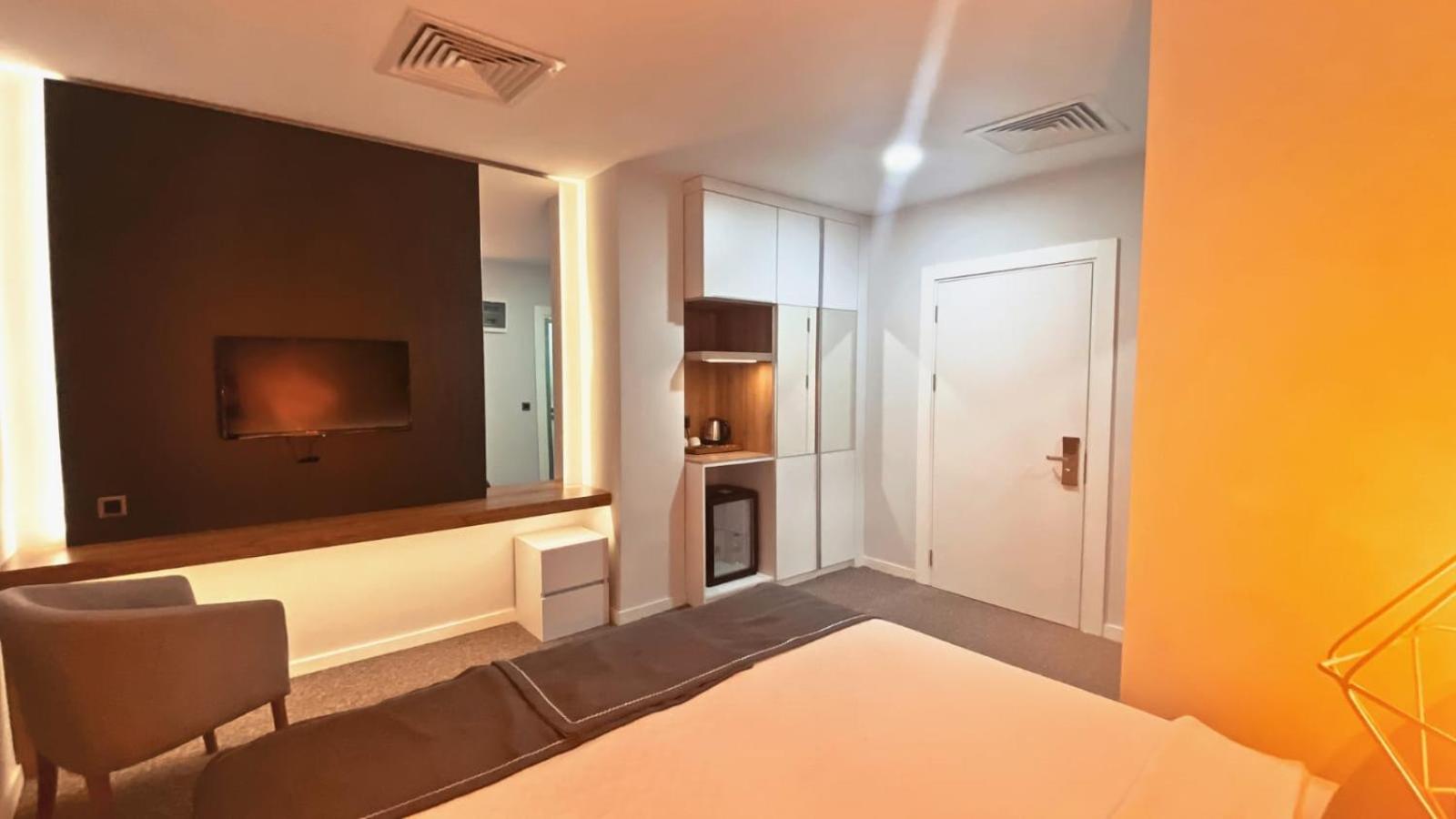 Economy Double Or Twin Room photo 2