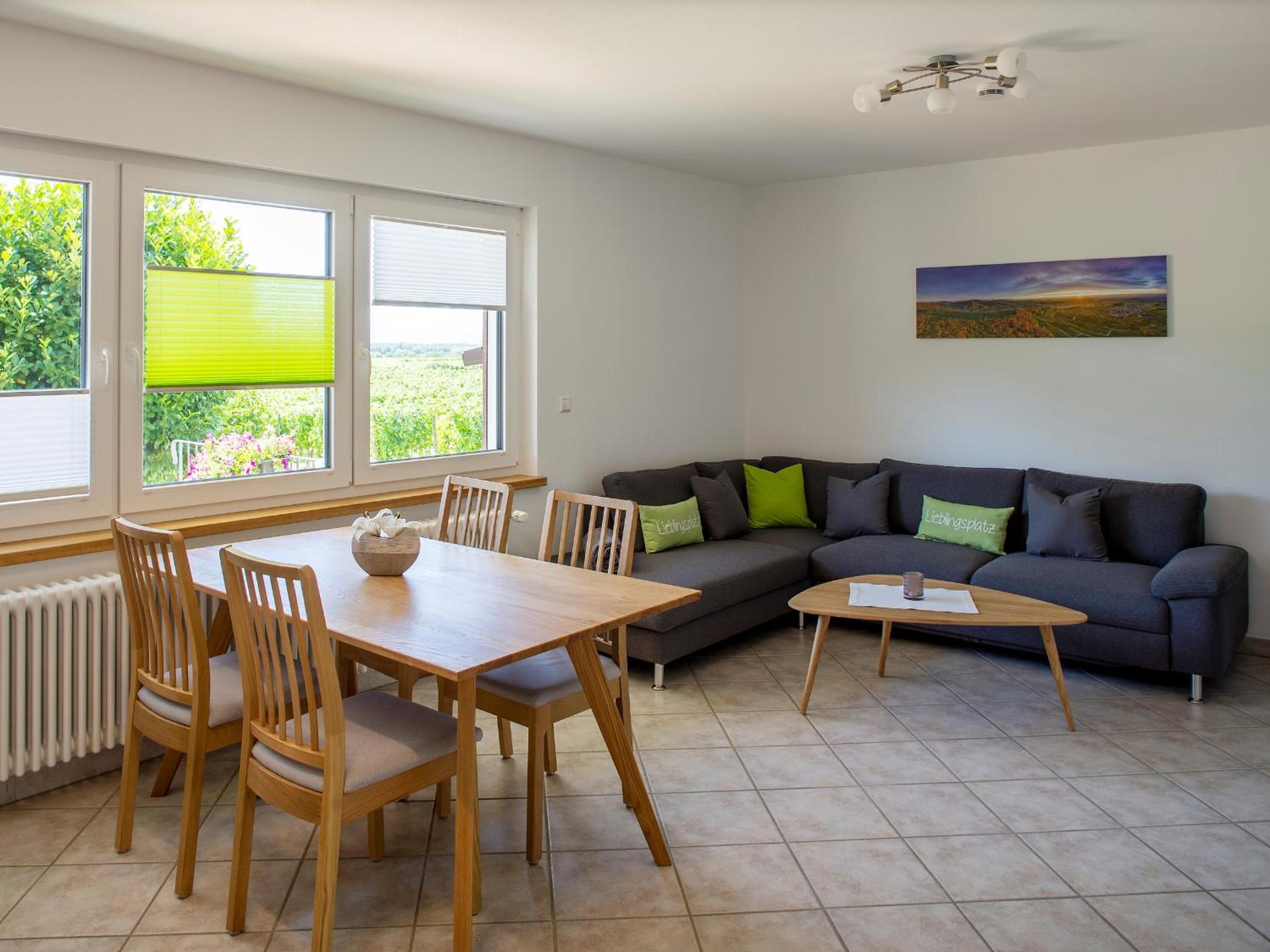 Two-Bedroom Deluxe Apartment with Garden View photo 3