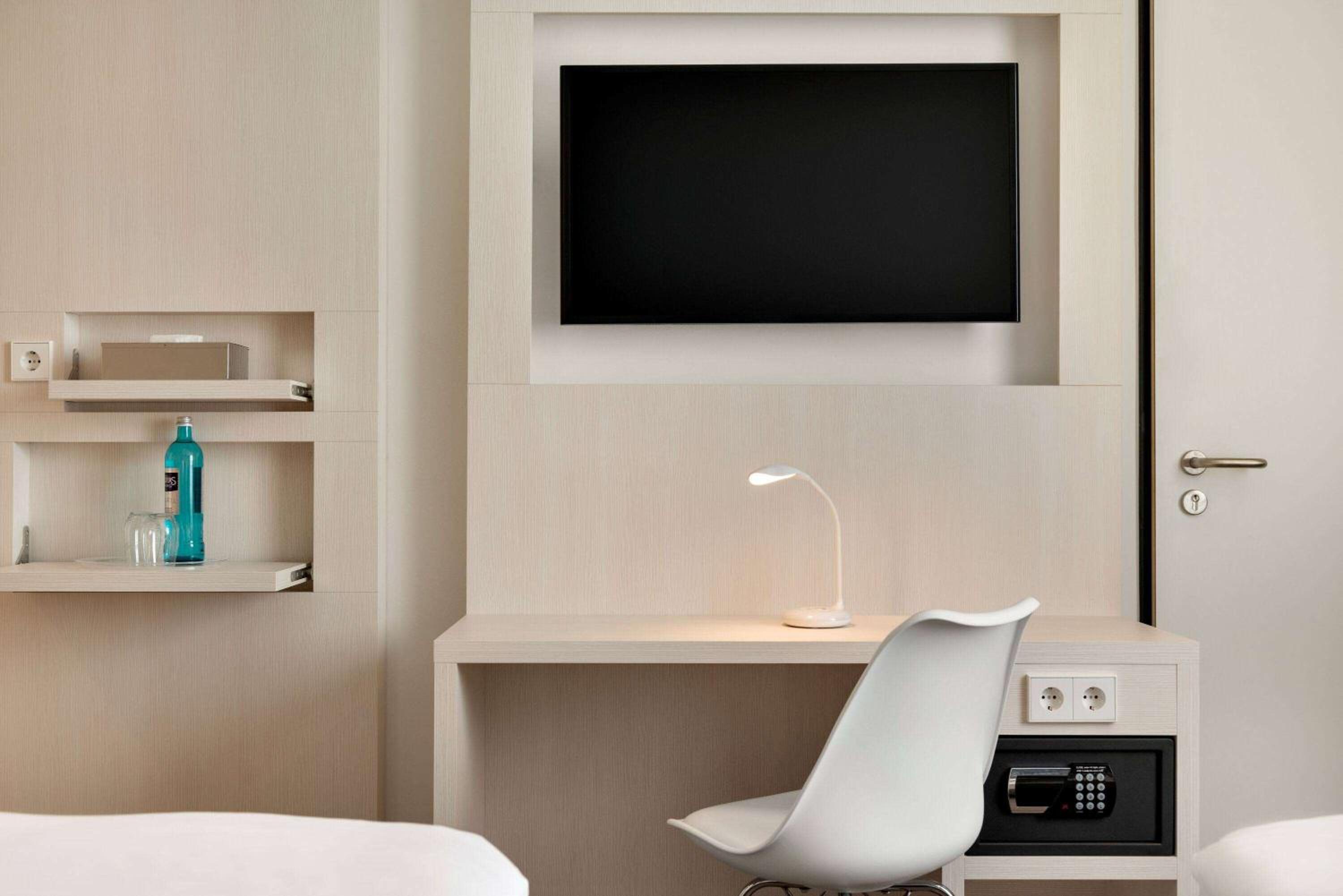 Standard Double Room - Photo 6