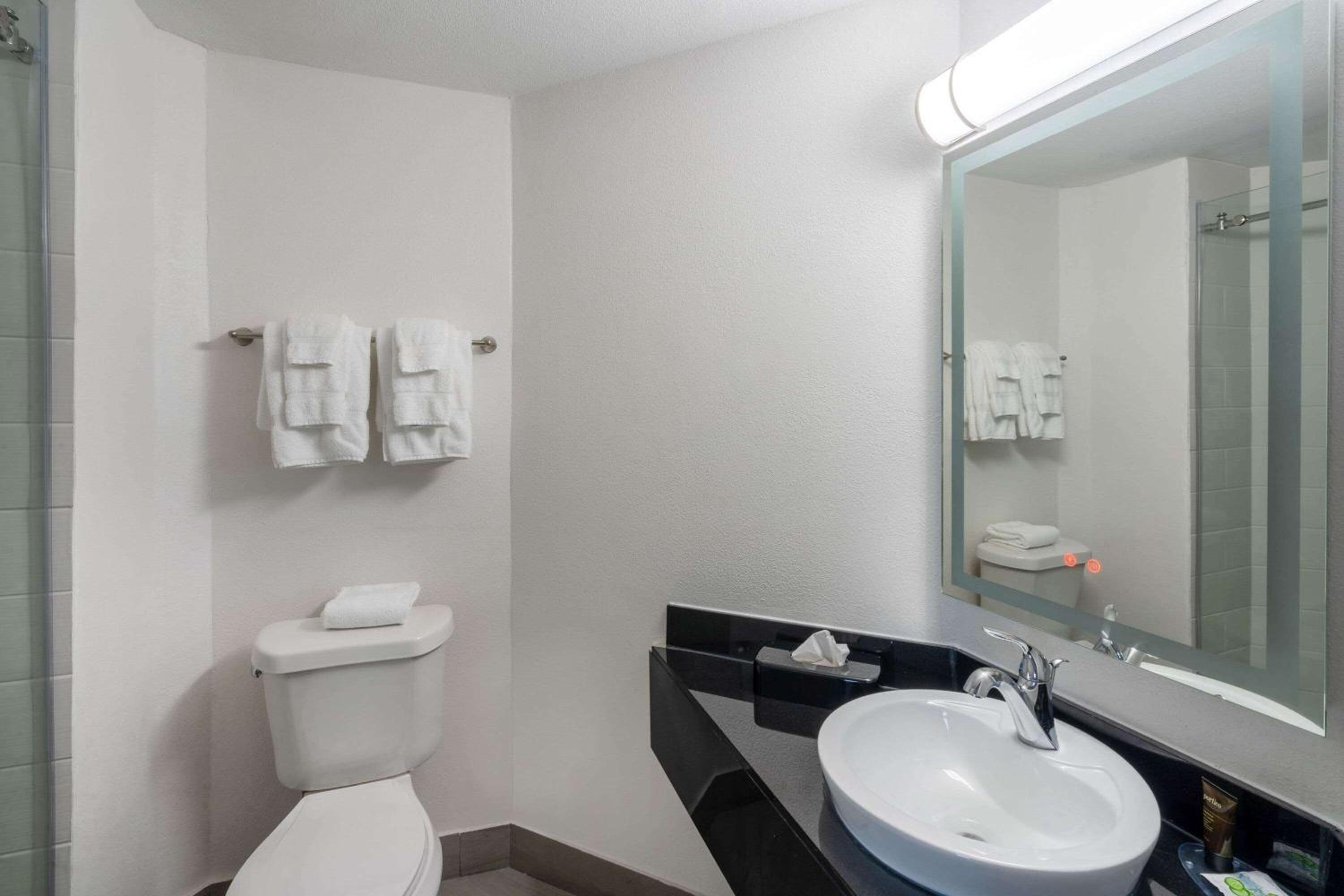 King Room - Mobility Access/Non-Smoking - Photo 3