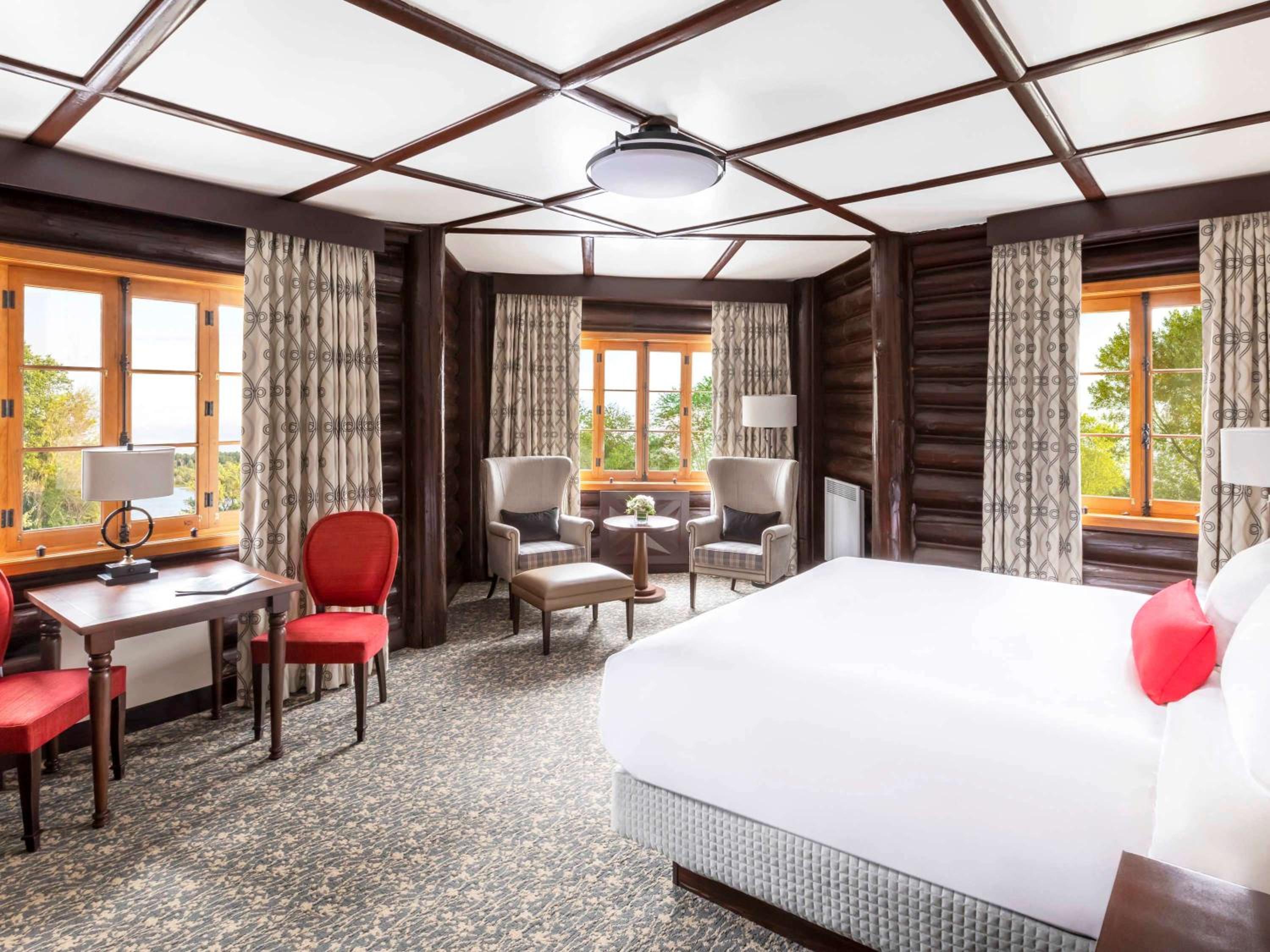 Signature Luxury Room with View