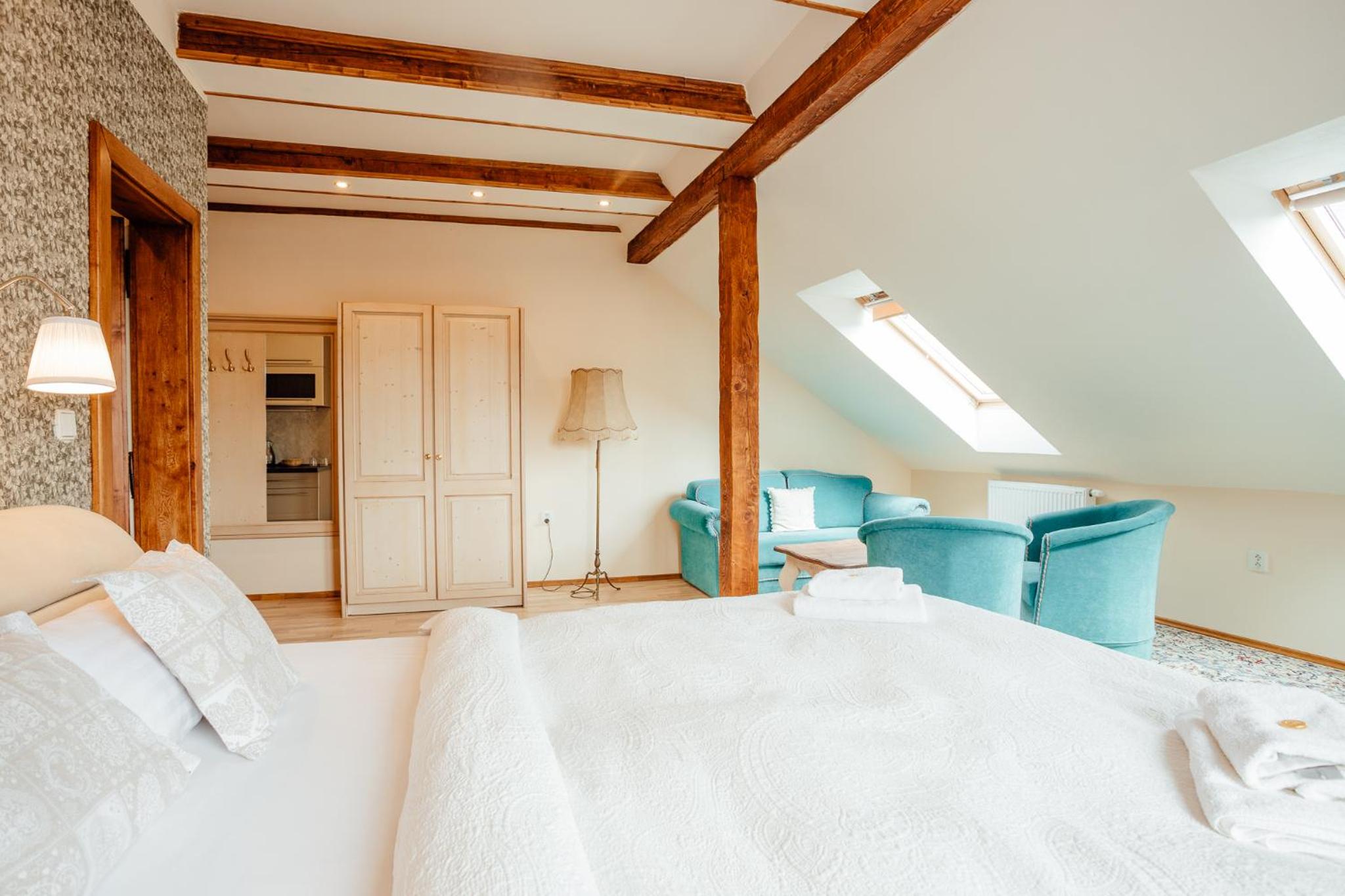 Deluxe Queen Room - Photo 2