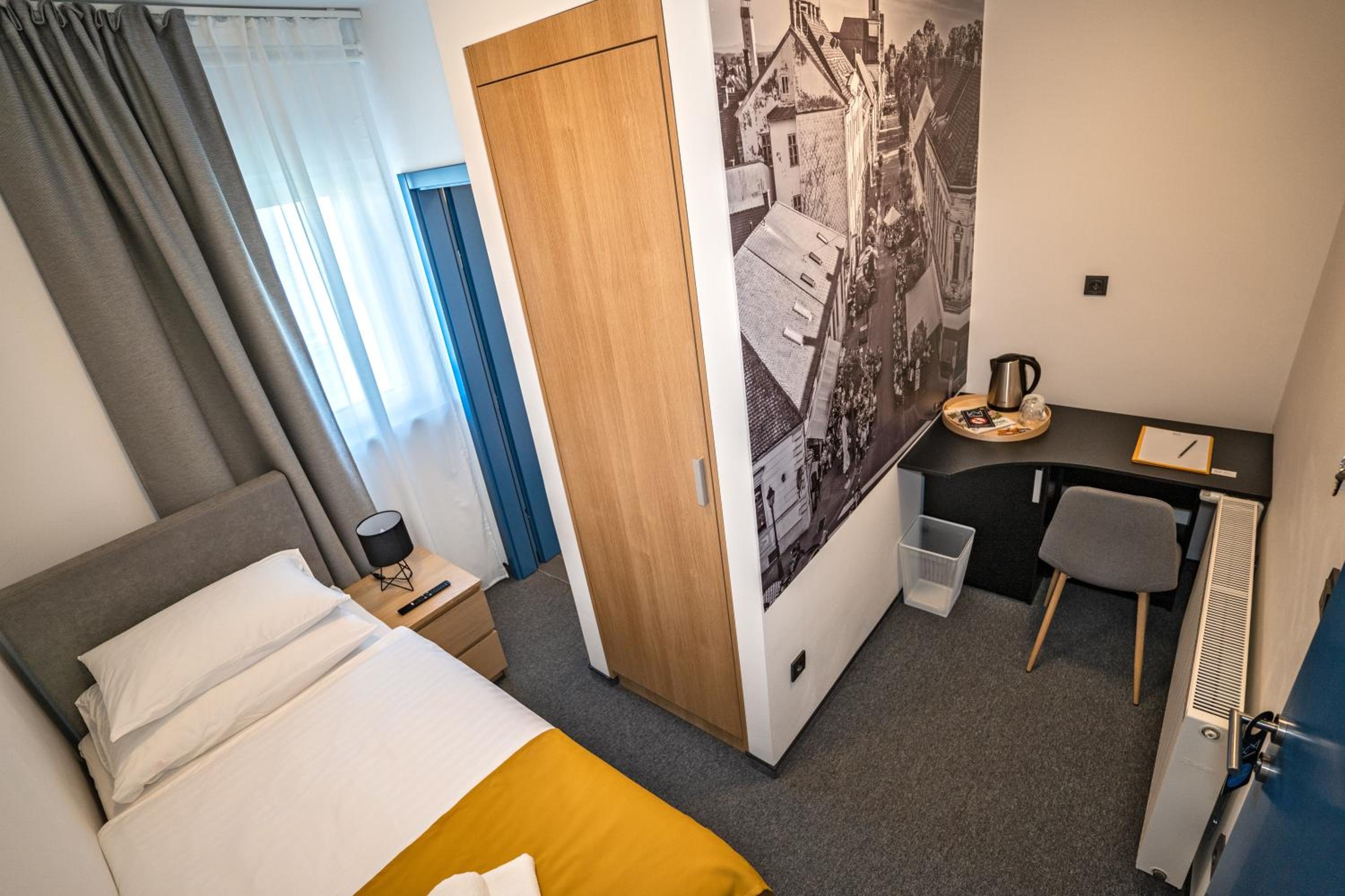 Single Room with Private Bathroom