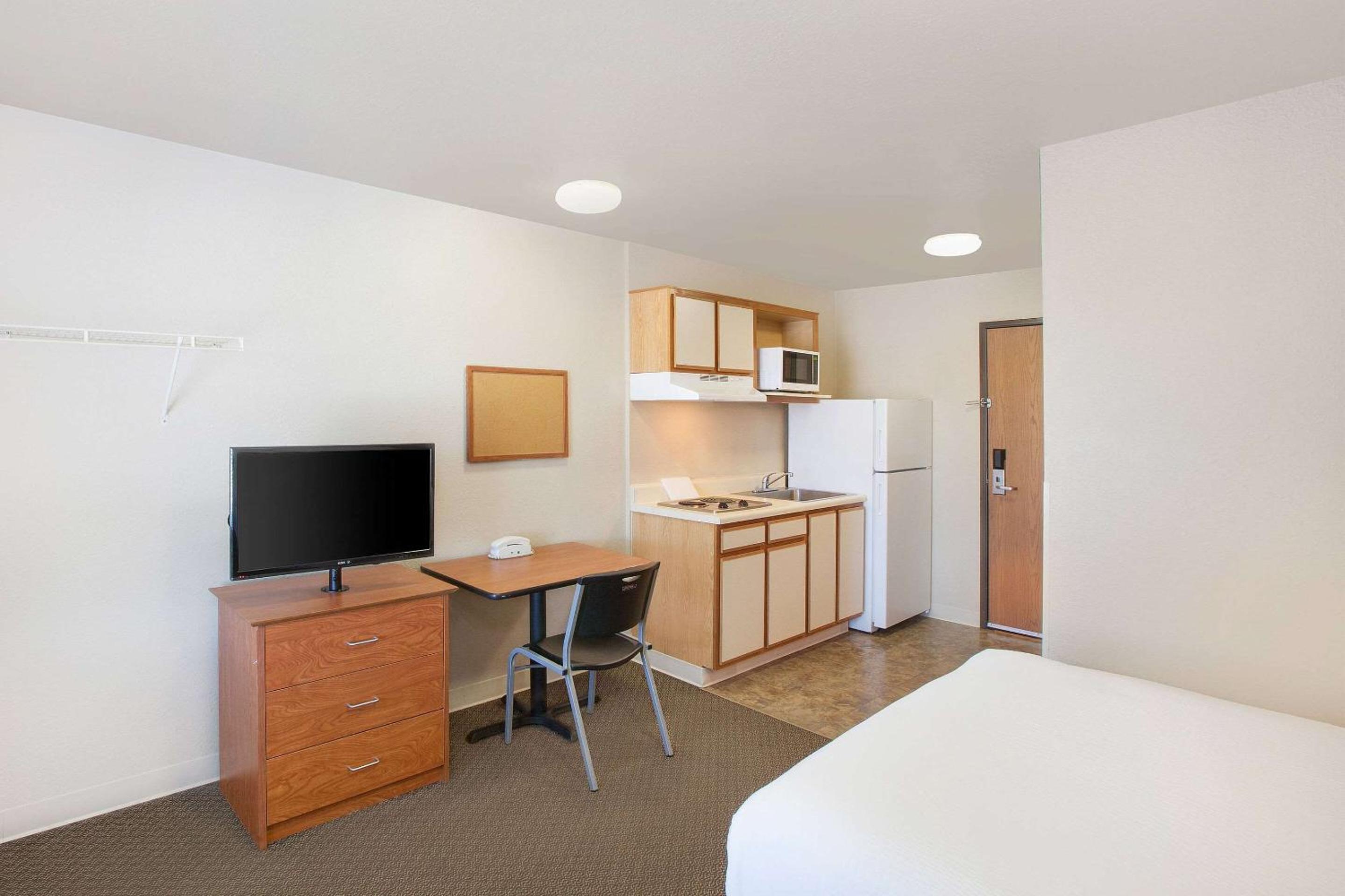 Standard Double Room - Non-Smoking photo 2