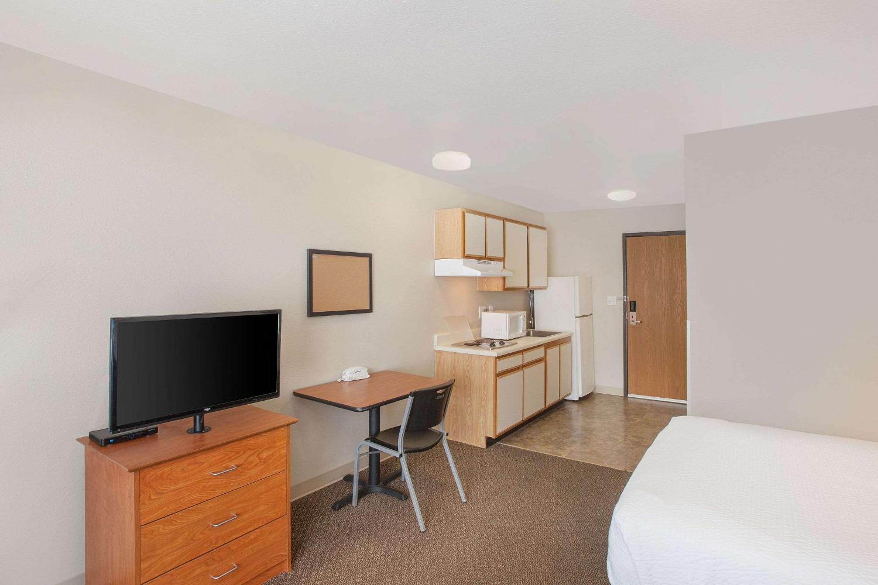 Standard Double Room - Accessible/Non-Smoking photo 2