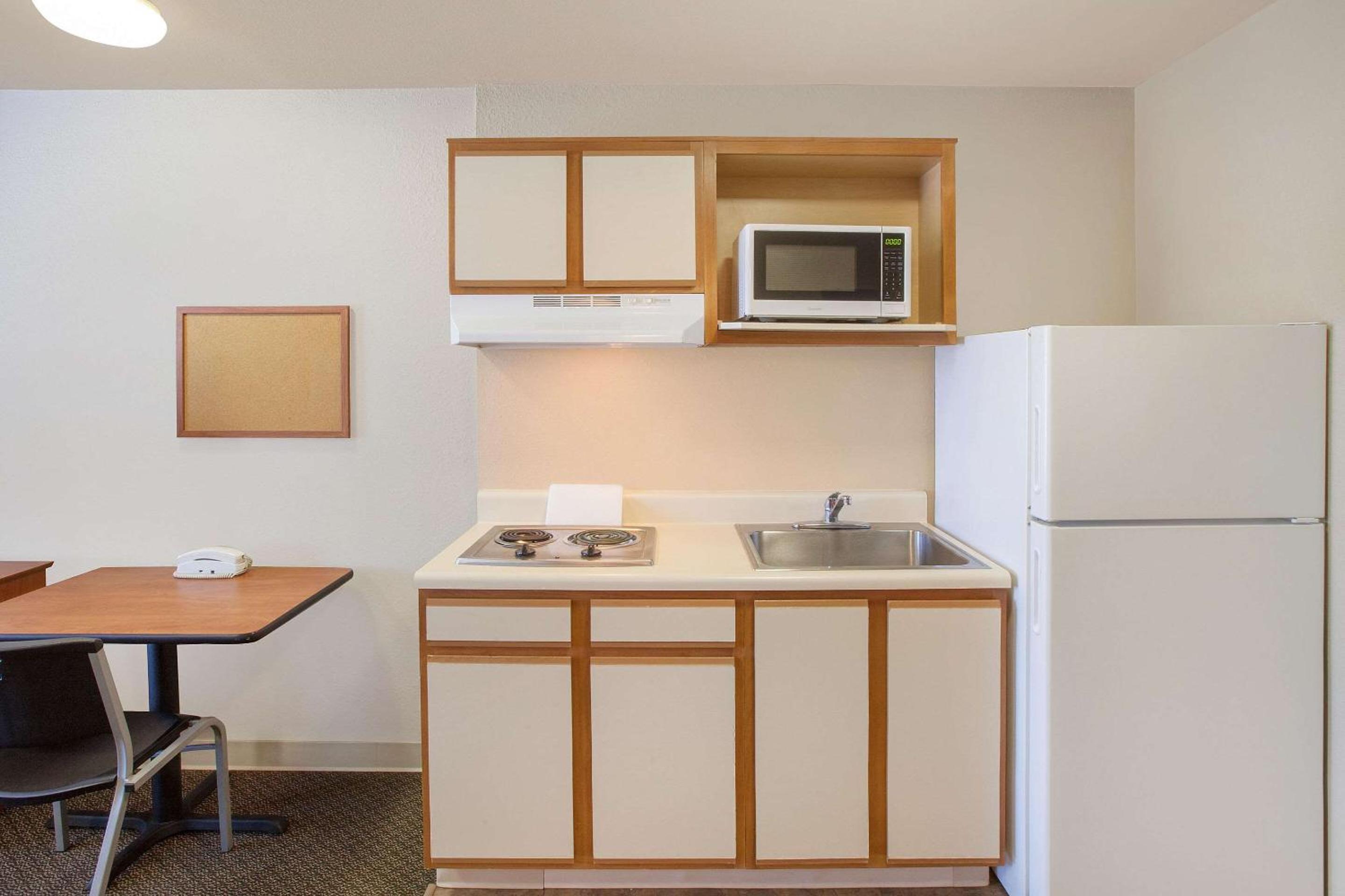 Double Room with Two Double Beds - Non-Smoking photo 2