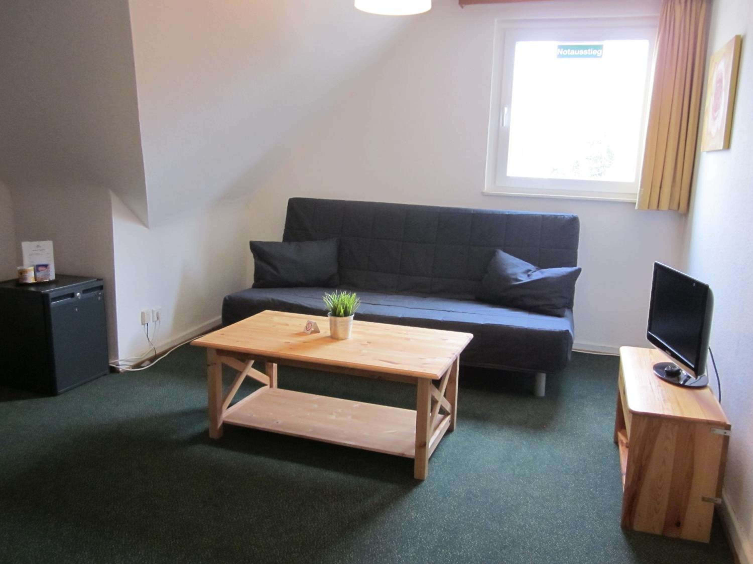 Suite - Photo 12
