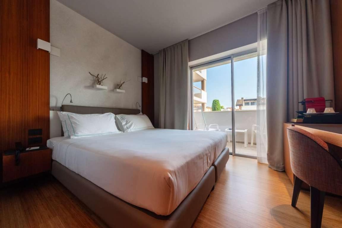 Classic Double Room with Spa Access photo 2