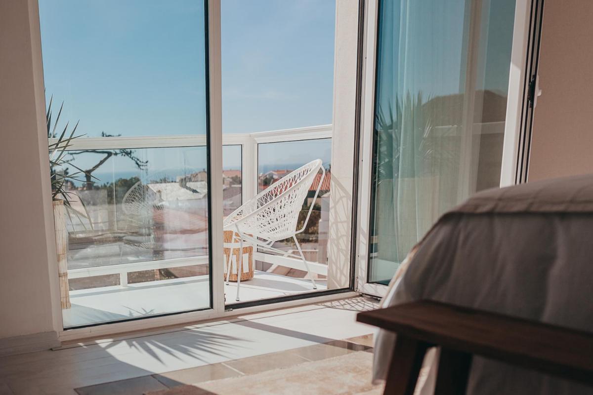 Double Room with Balcony and Sea View photo 3