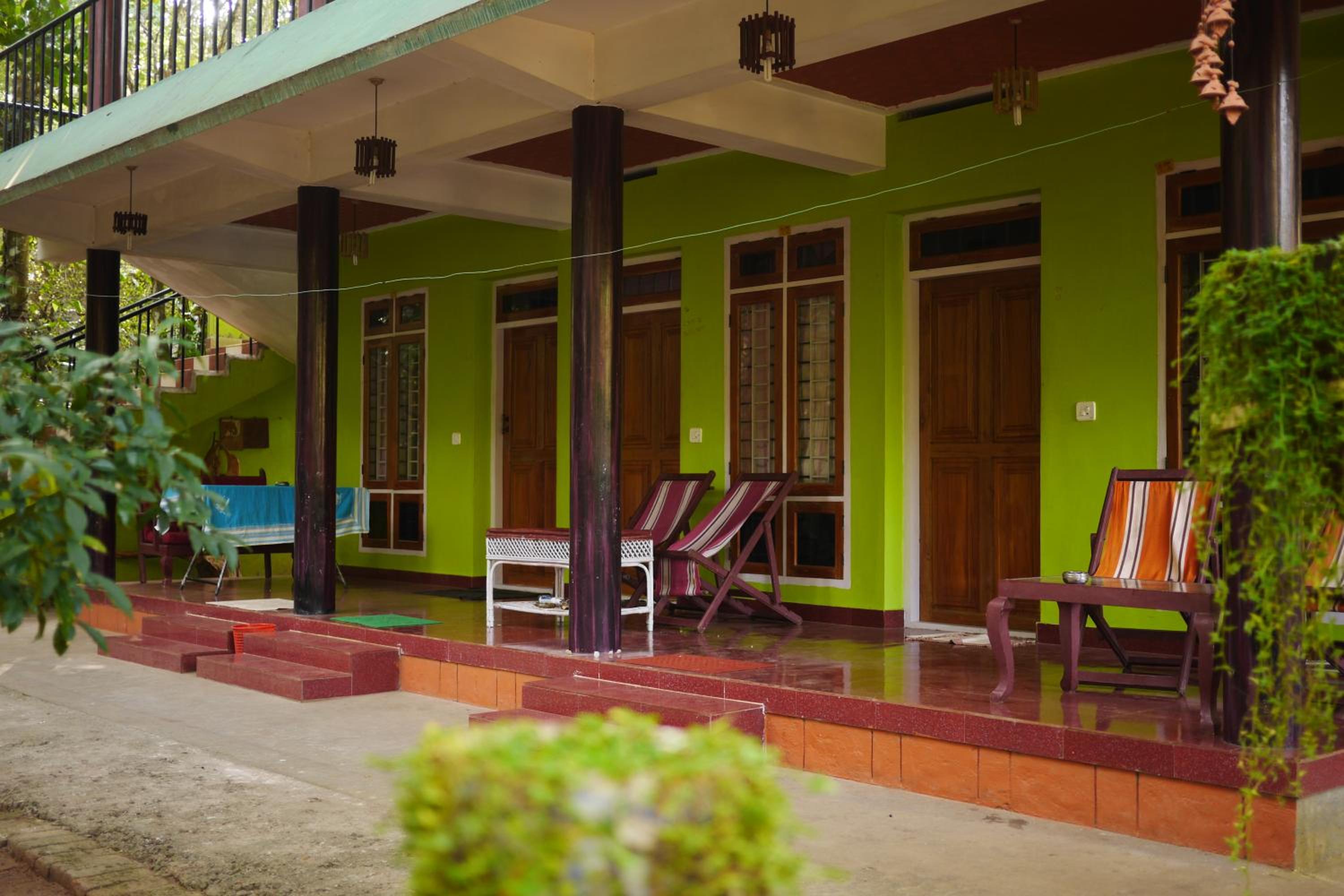 Double Room with Balcony (2 Adults + 1 Child) photo 3