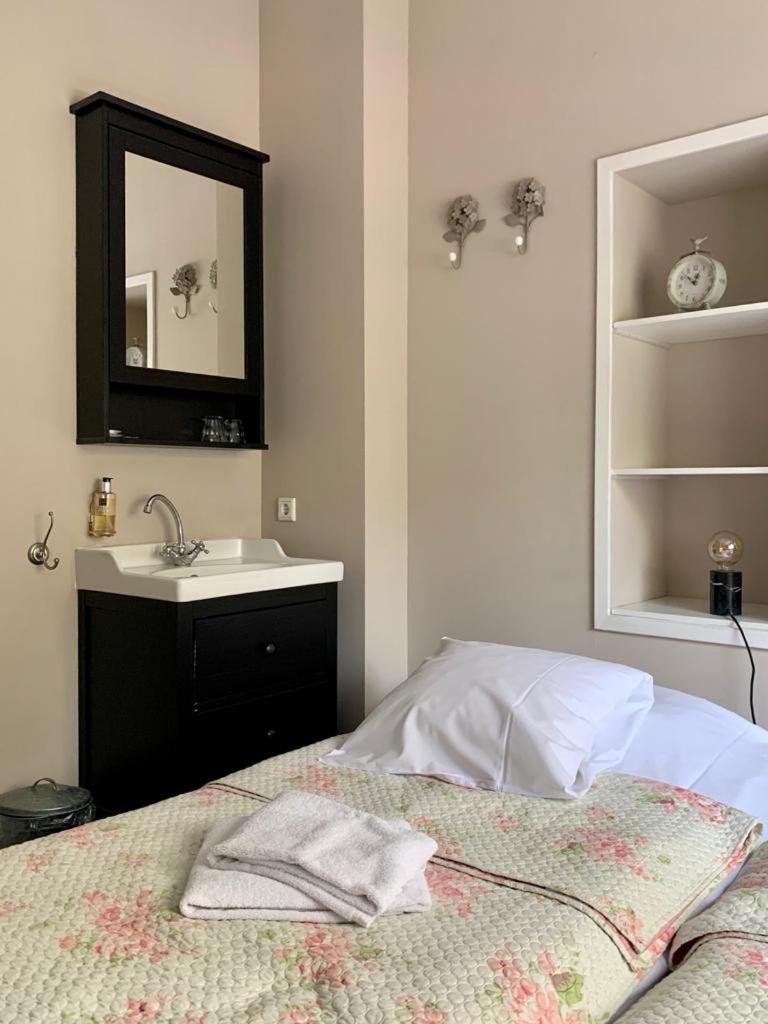 Twin Room with Private Bathroom