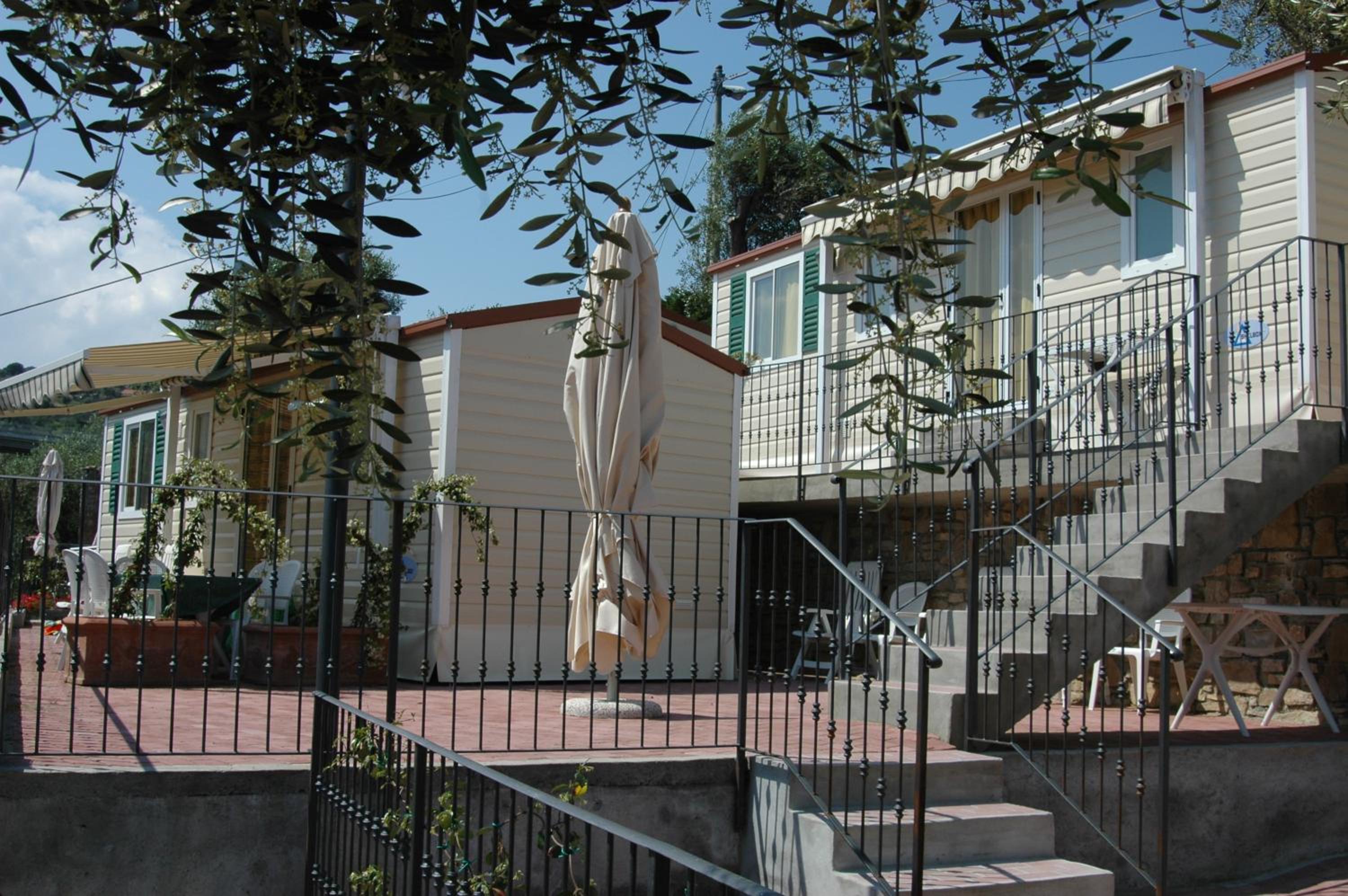 Superior Mobile Home (5 Adults) - Photo 4