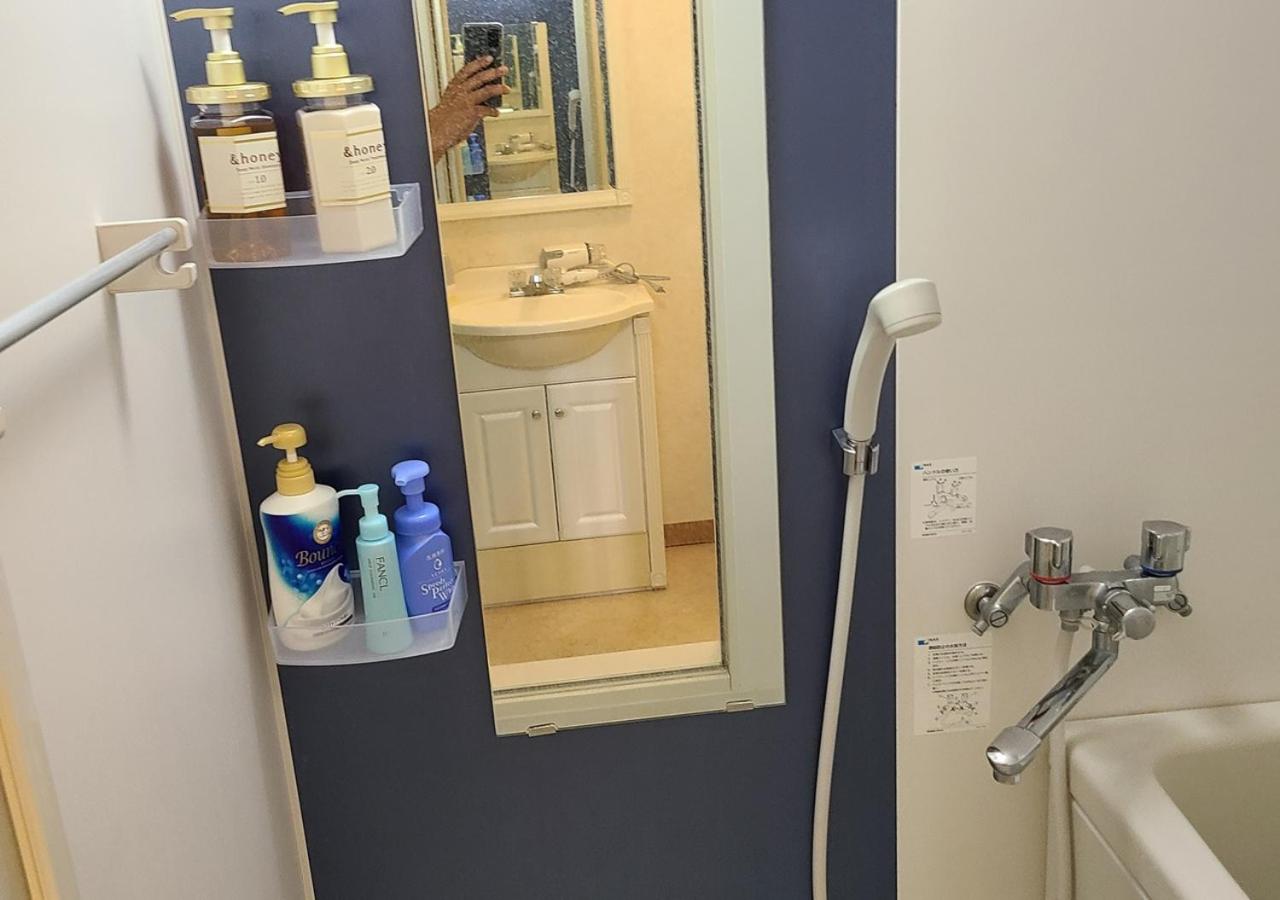 Standard Twin Room - Photo 15