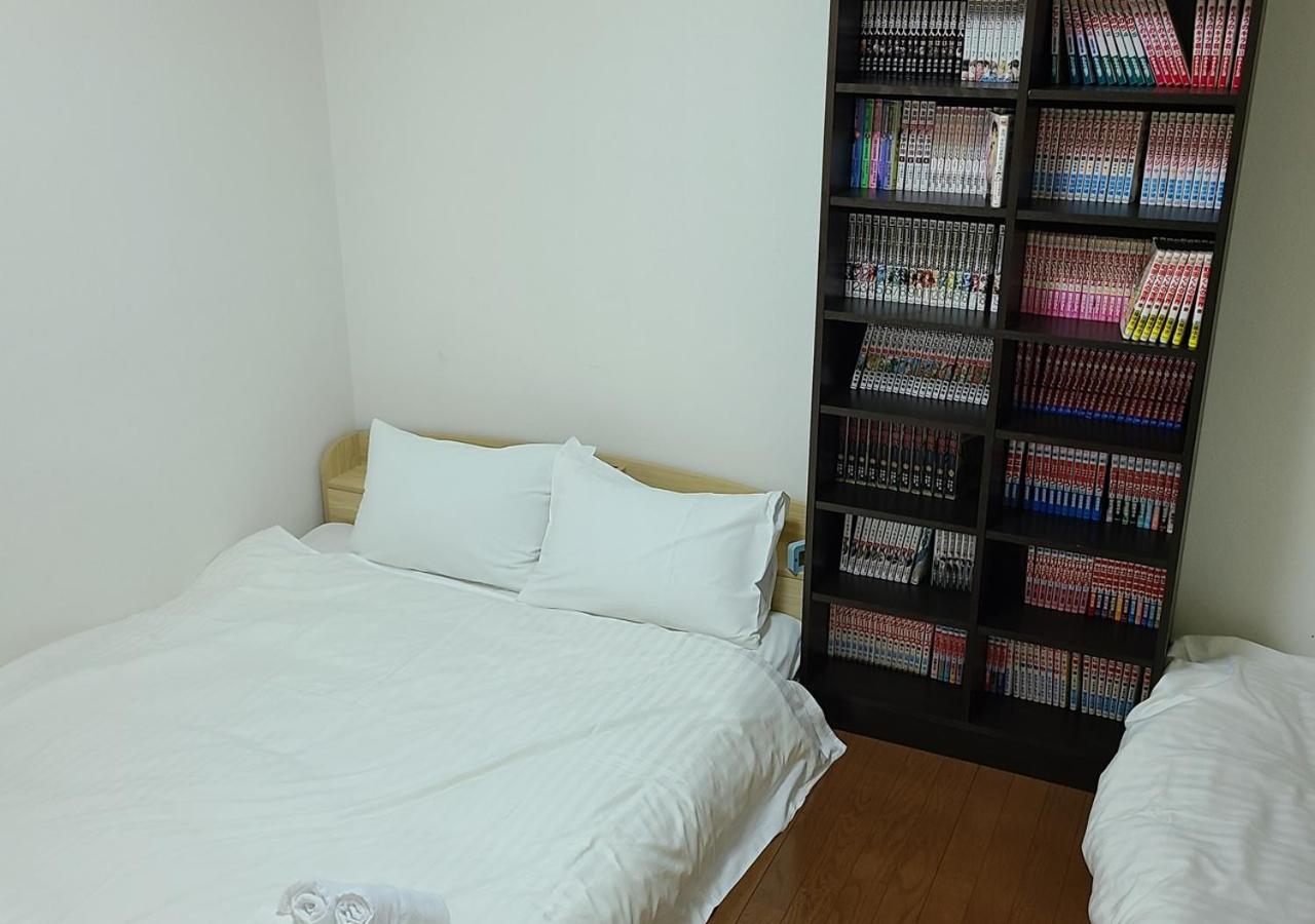 Superior Double Room with Two Double Beds - Photo 10
