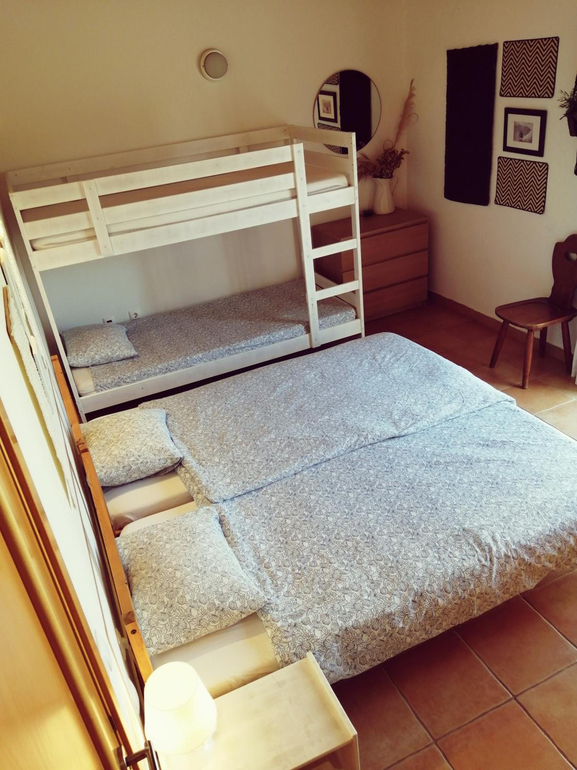 Camera Familiare con Bagno in Comune