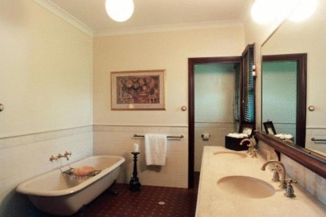 McAlpine Suite photo 2