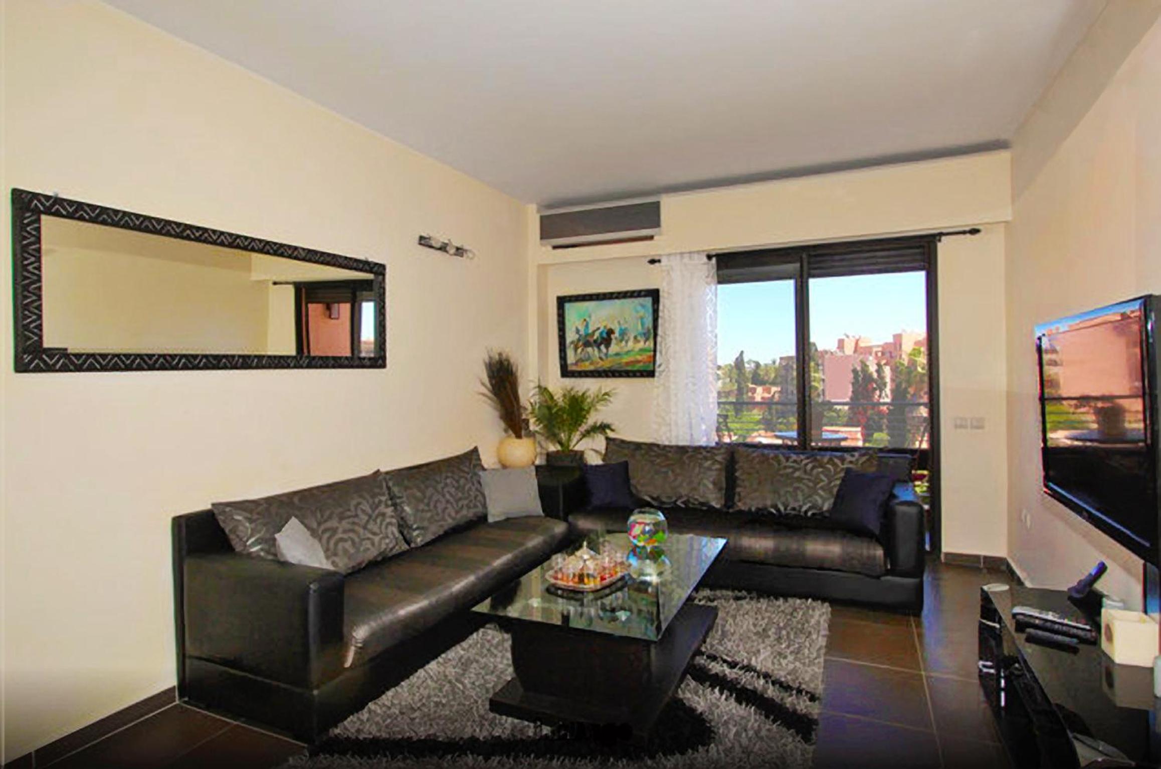 Two-Bedroom Apartment with Balcony - Photo 8