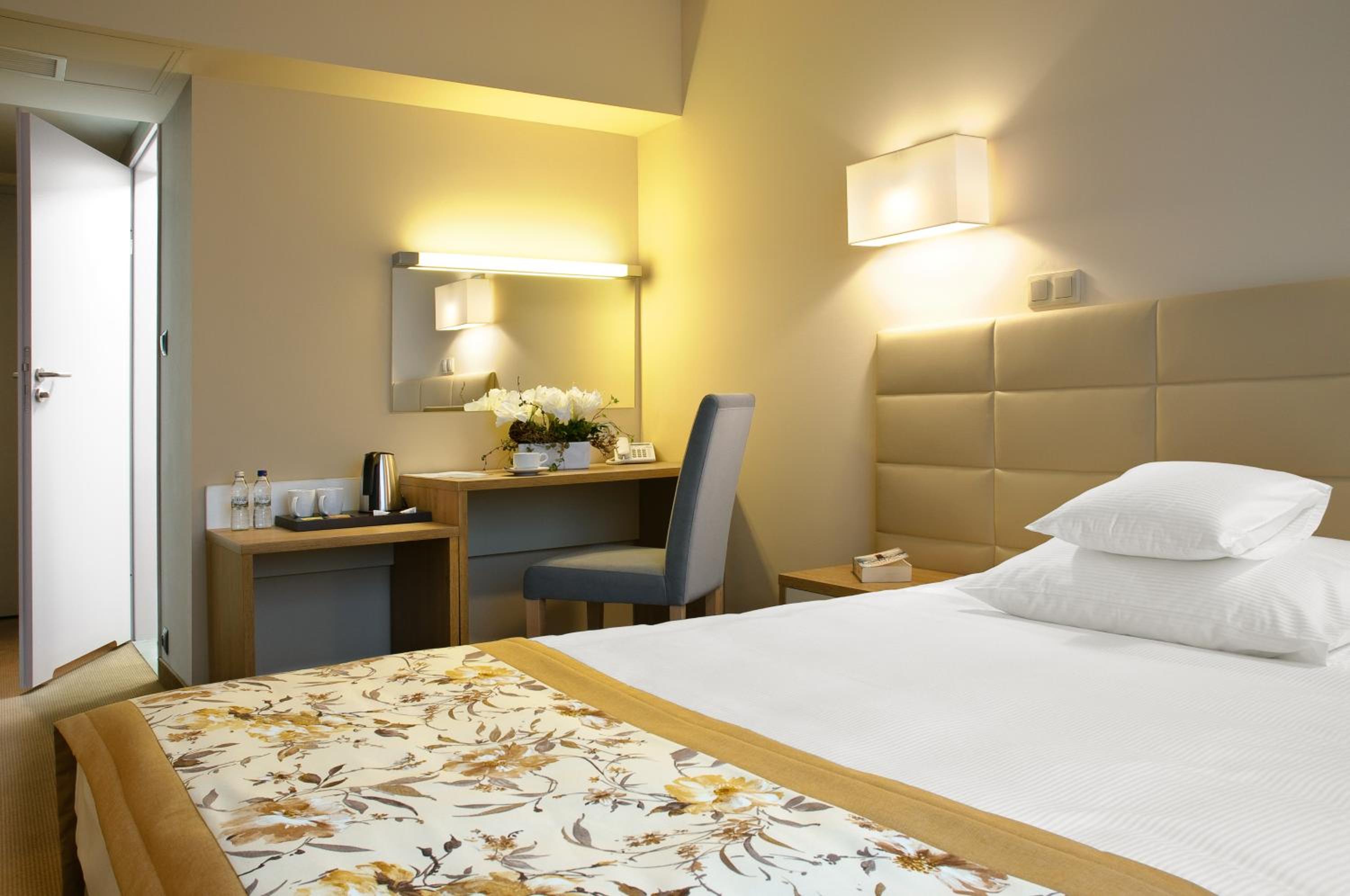 Small Double Room photo 1