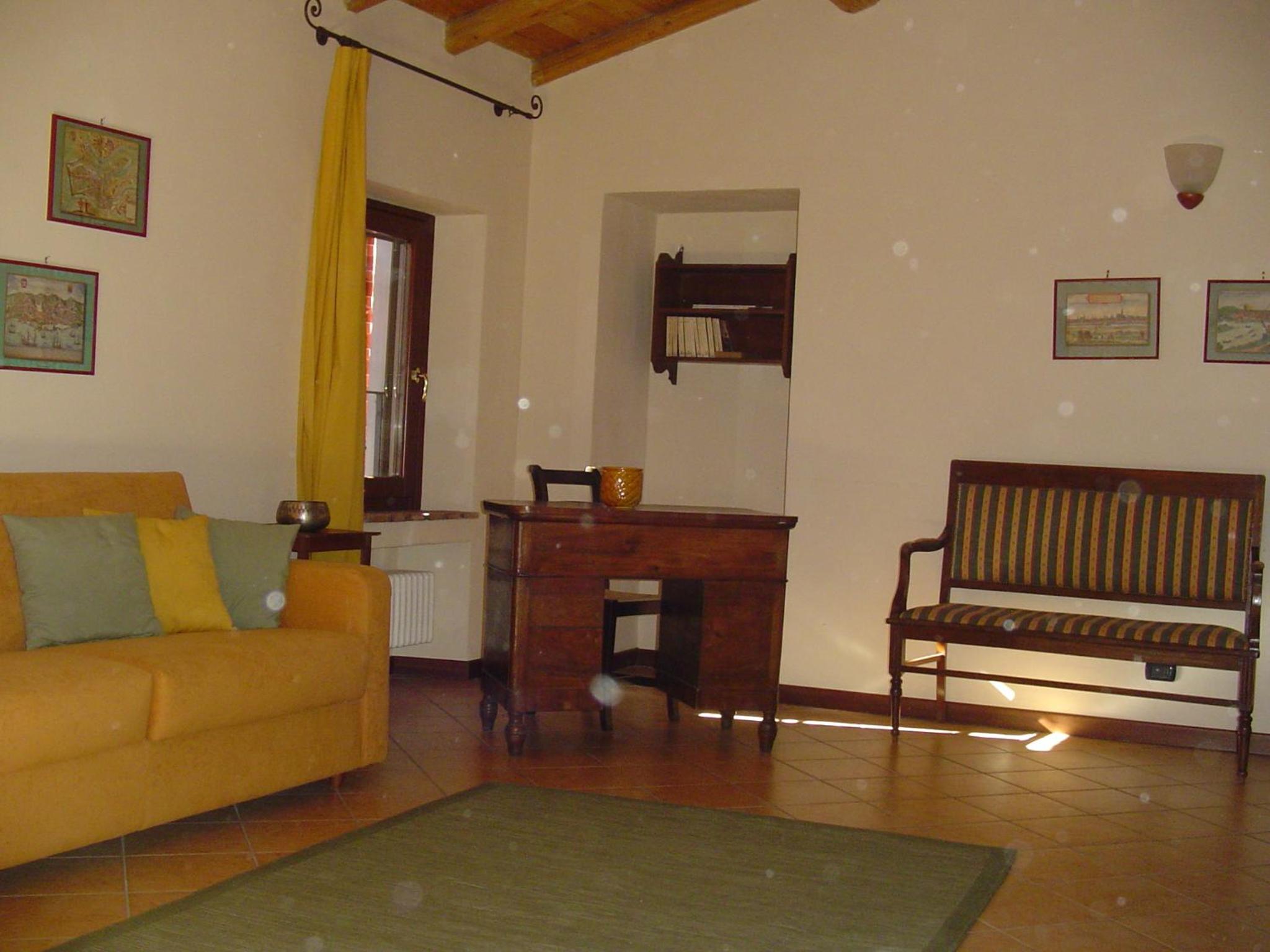 Family Room - Photo 14