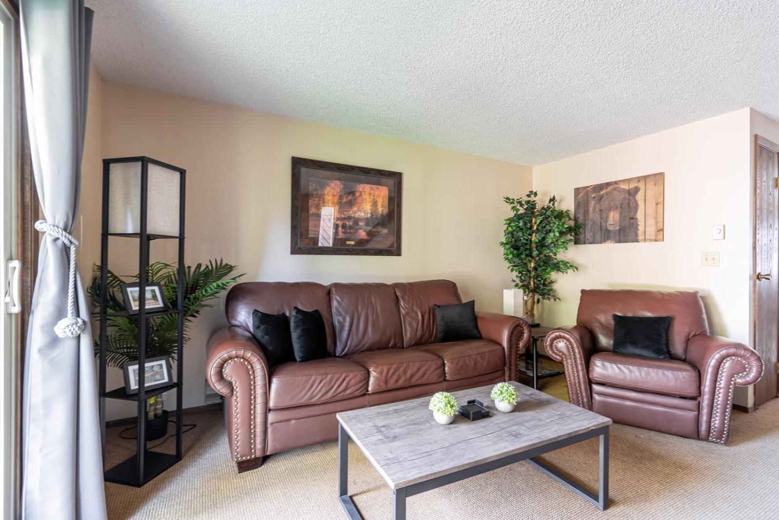 Three-Bedroom House photo 1