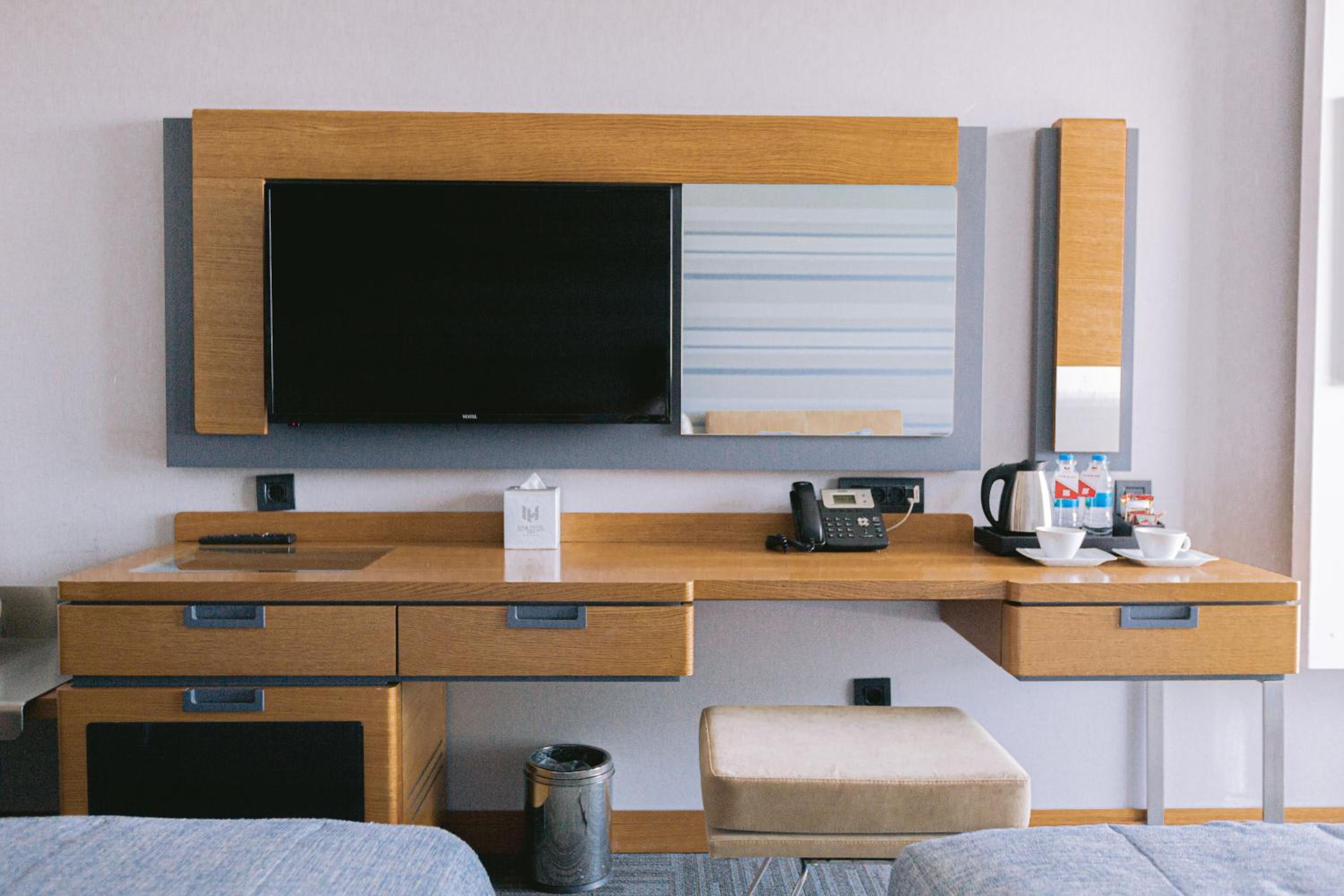 Deluxe Double or Twin Room - Photo 15