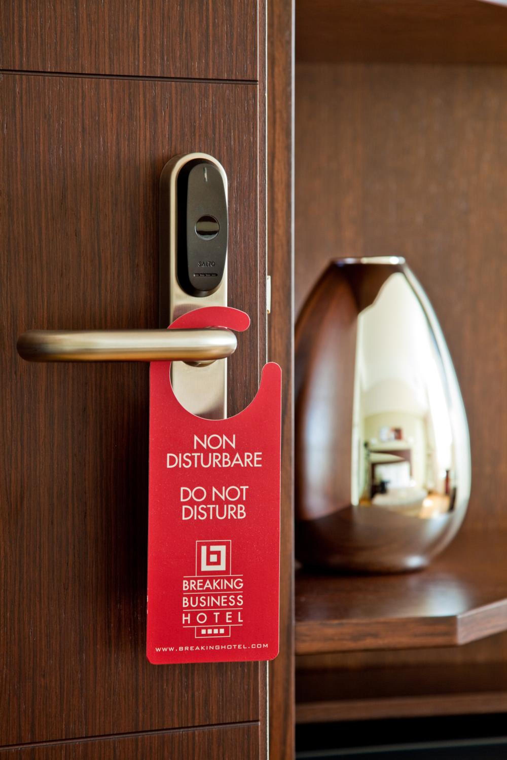 Double or Twin Room - Photo 10