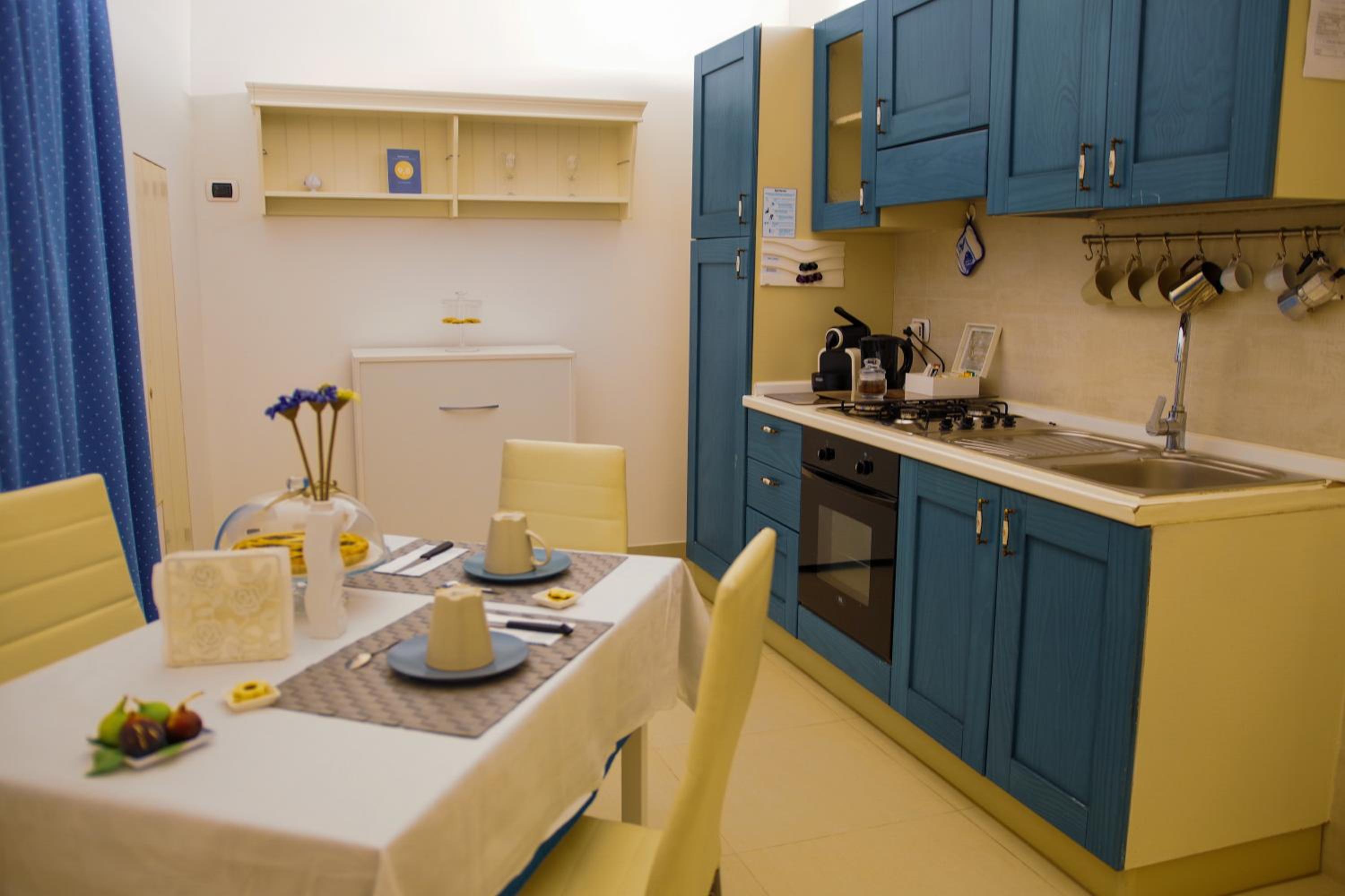 Triple Room with Private Bathroom - Photo 9