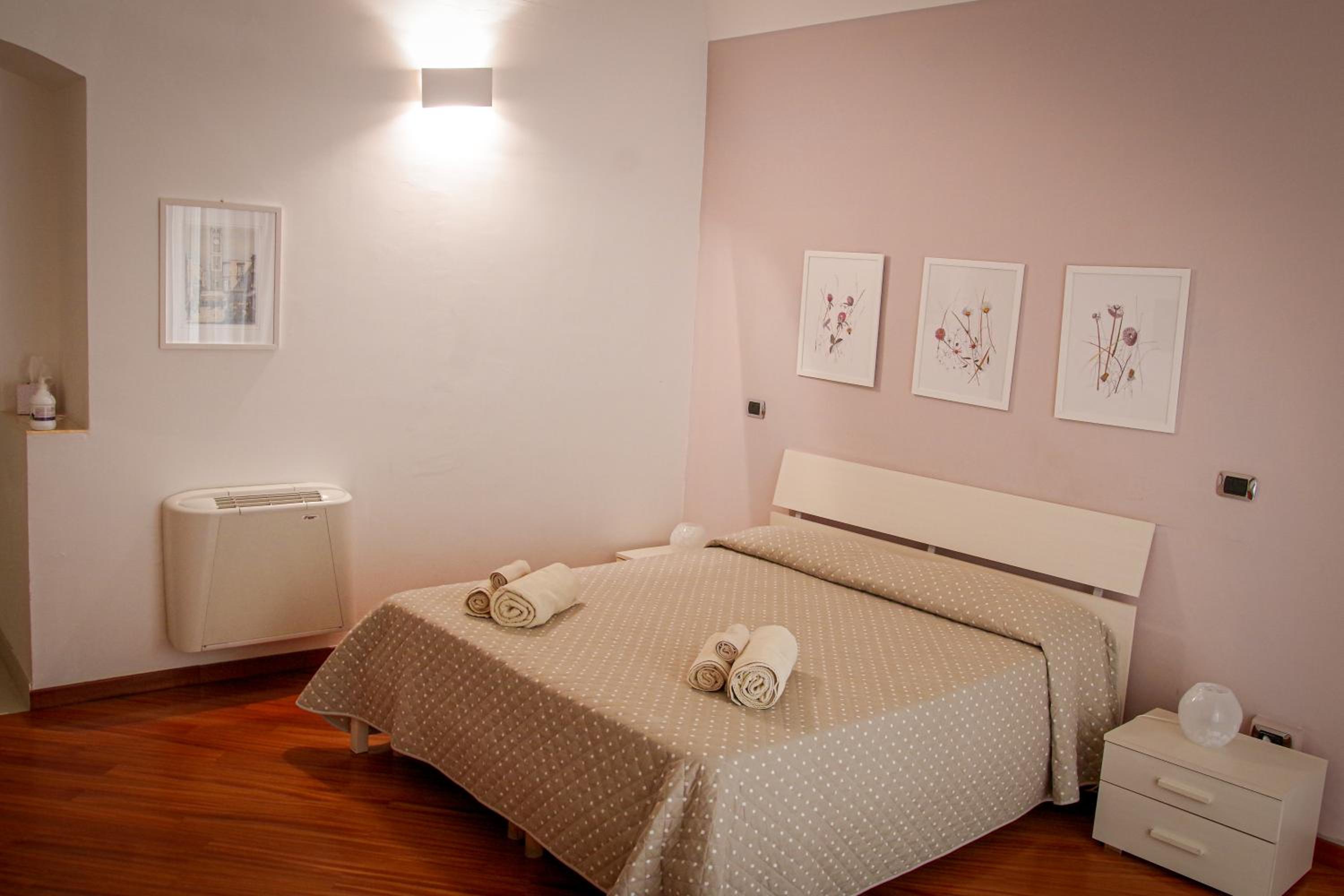 Triple Room with Private Bathroom - Photo 7