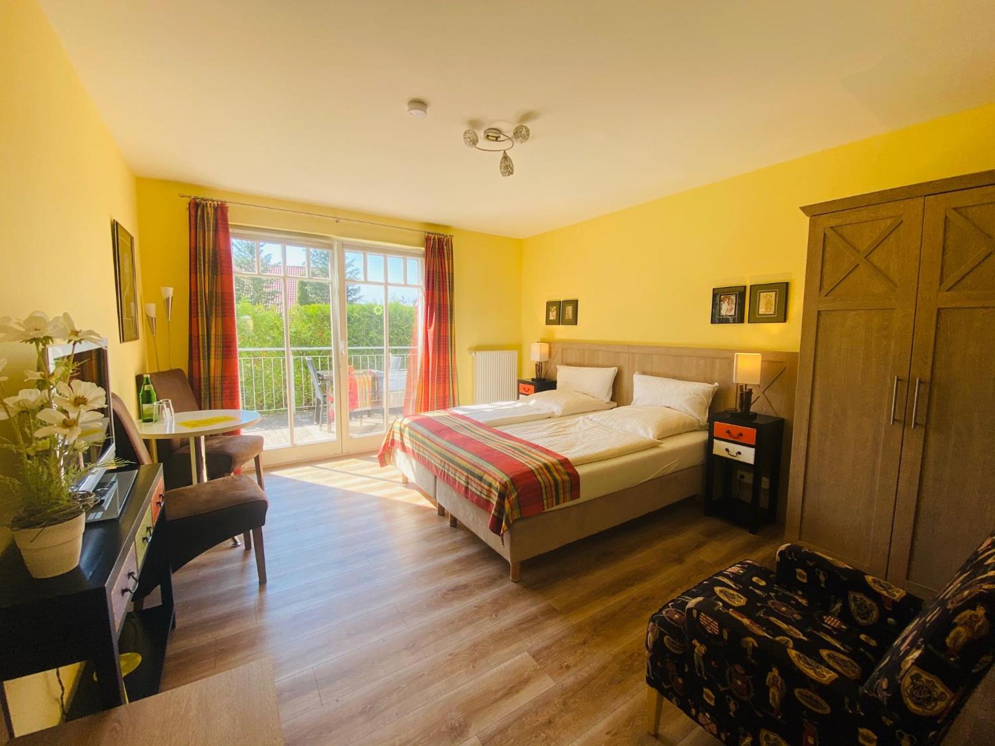Double Room - Photo 2