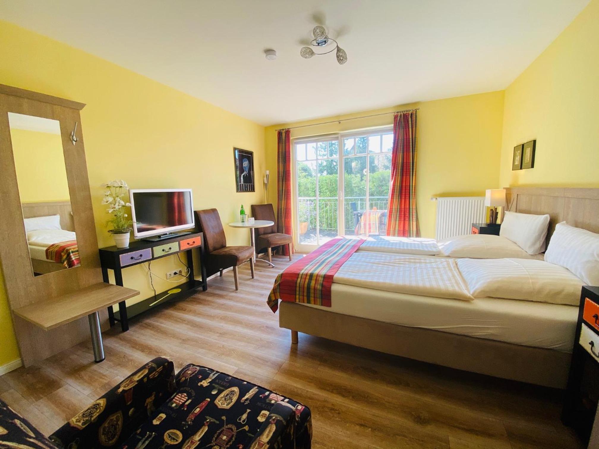 Double Room - Photo 3