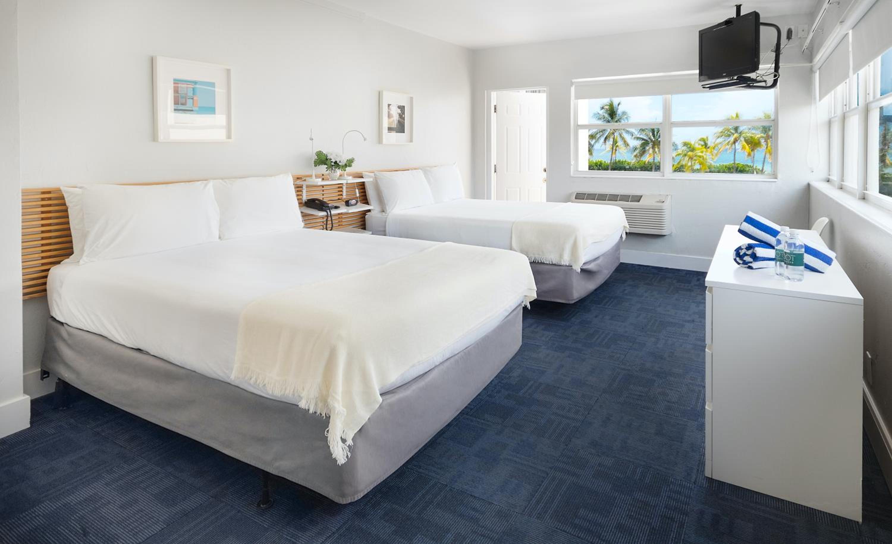 Deluxe Double Room with Balcony - Photo 5
