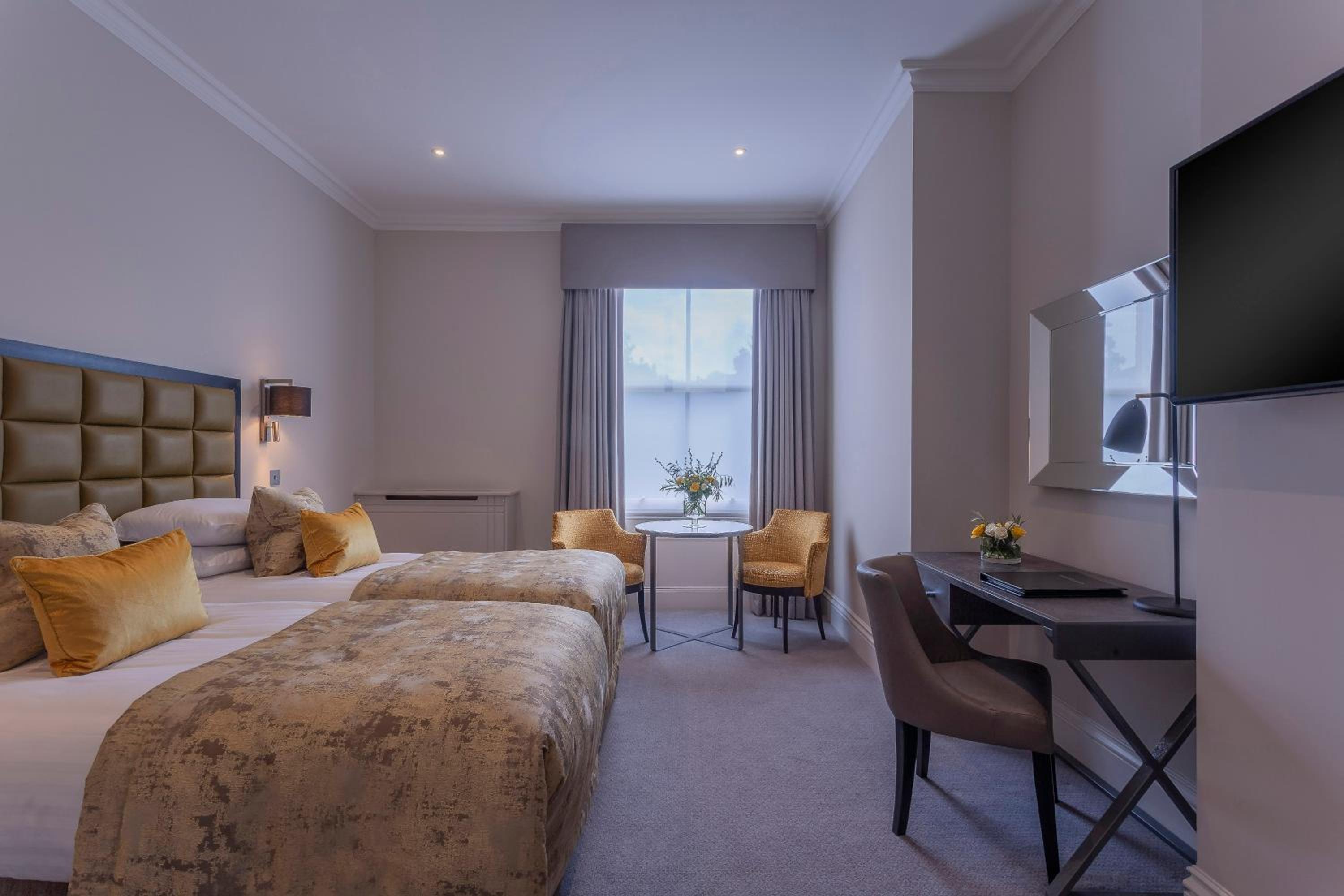 Superior Twin Room - Photo 4