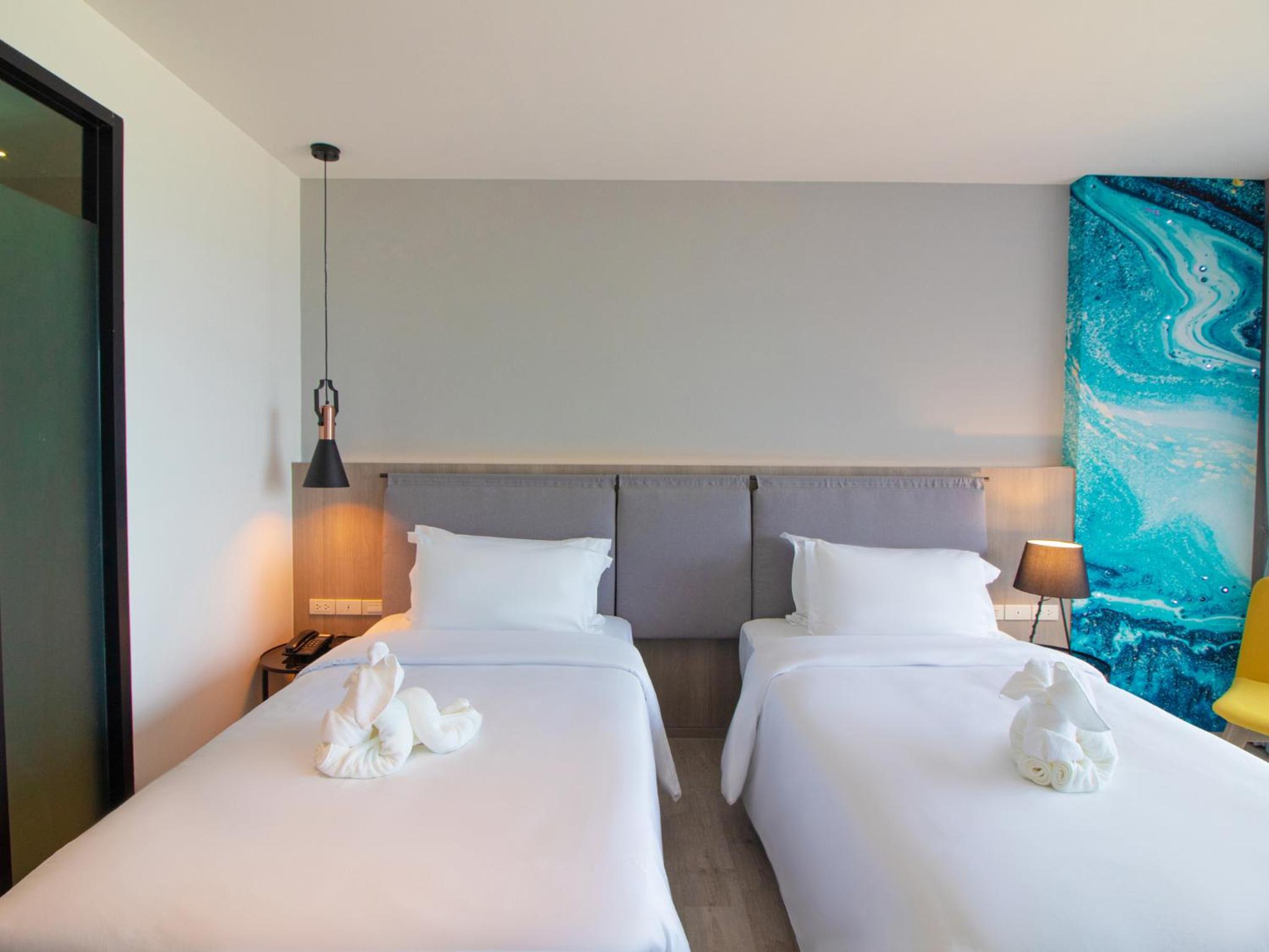 Deluxe Double or Twin Room - Photo 12