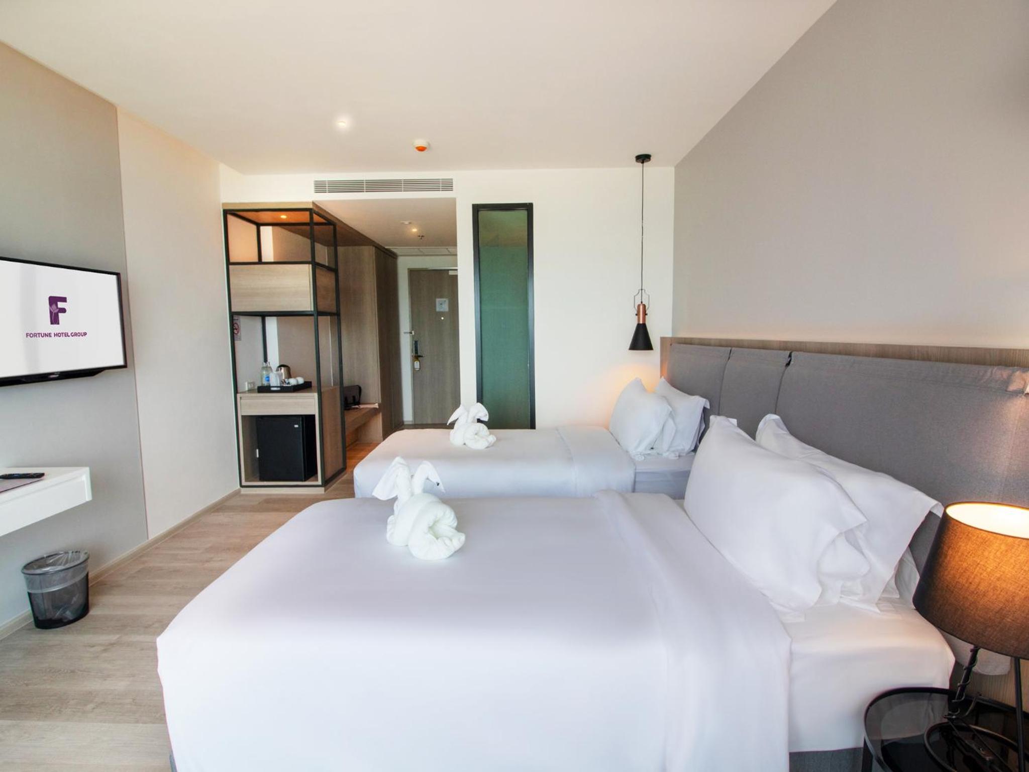 Deluxe Double or Twin Room - Photo 7