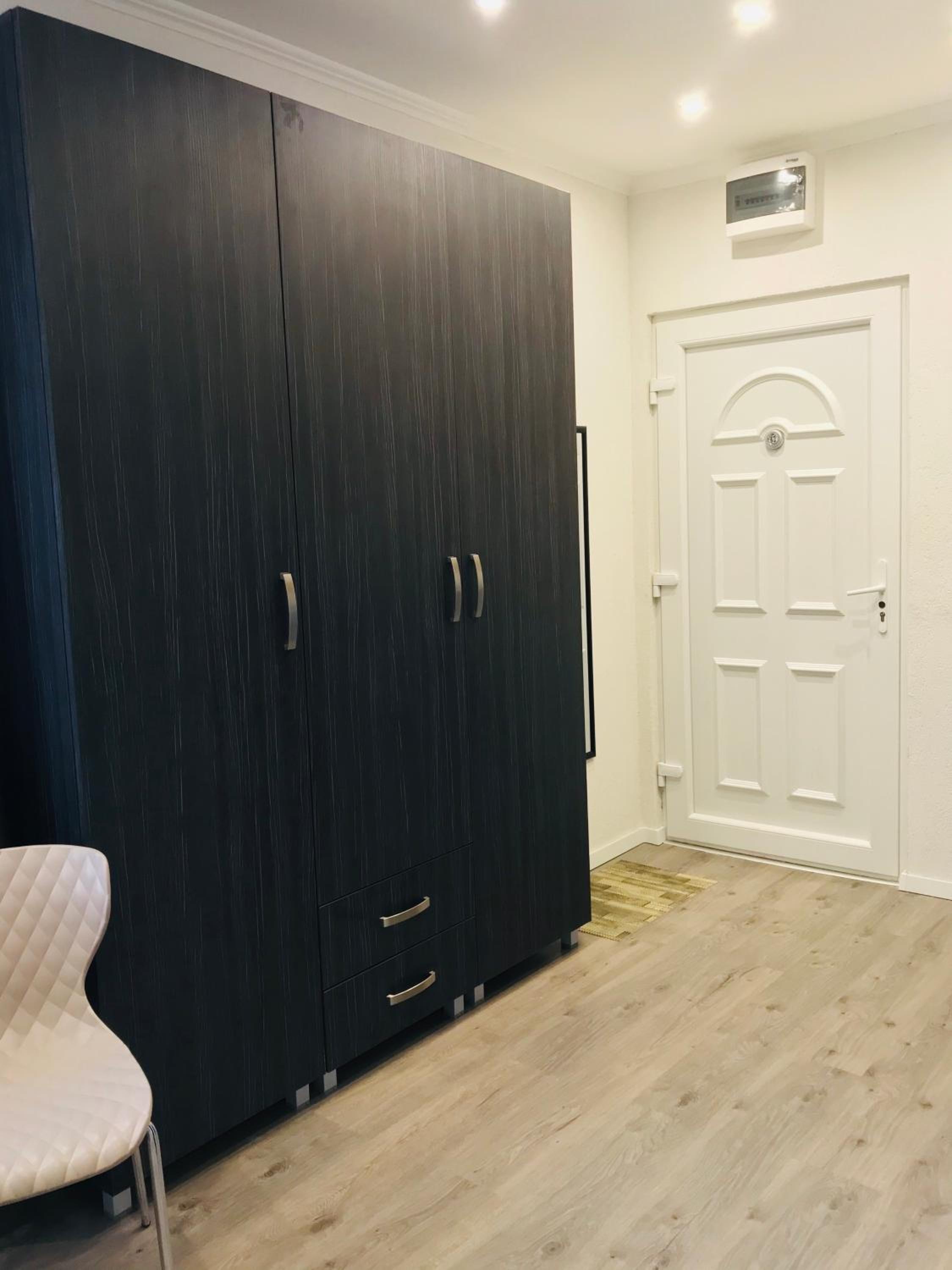 One-Bedroom Apartment - Photo 5