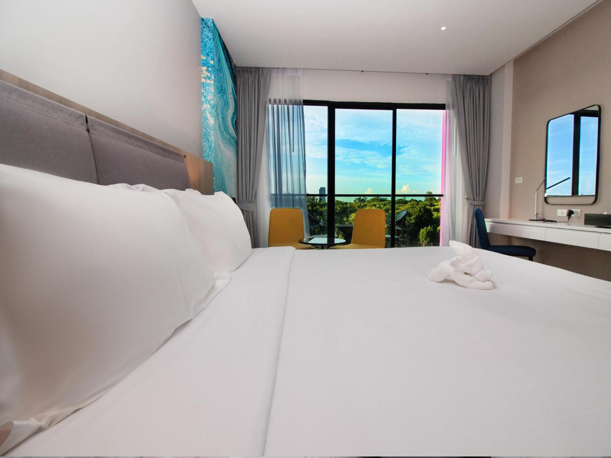 Deluxe Double or Twin Room with River View - Photo 3