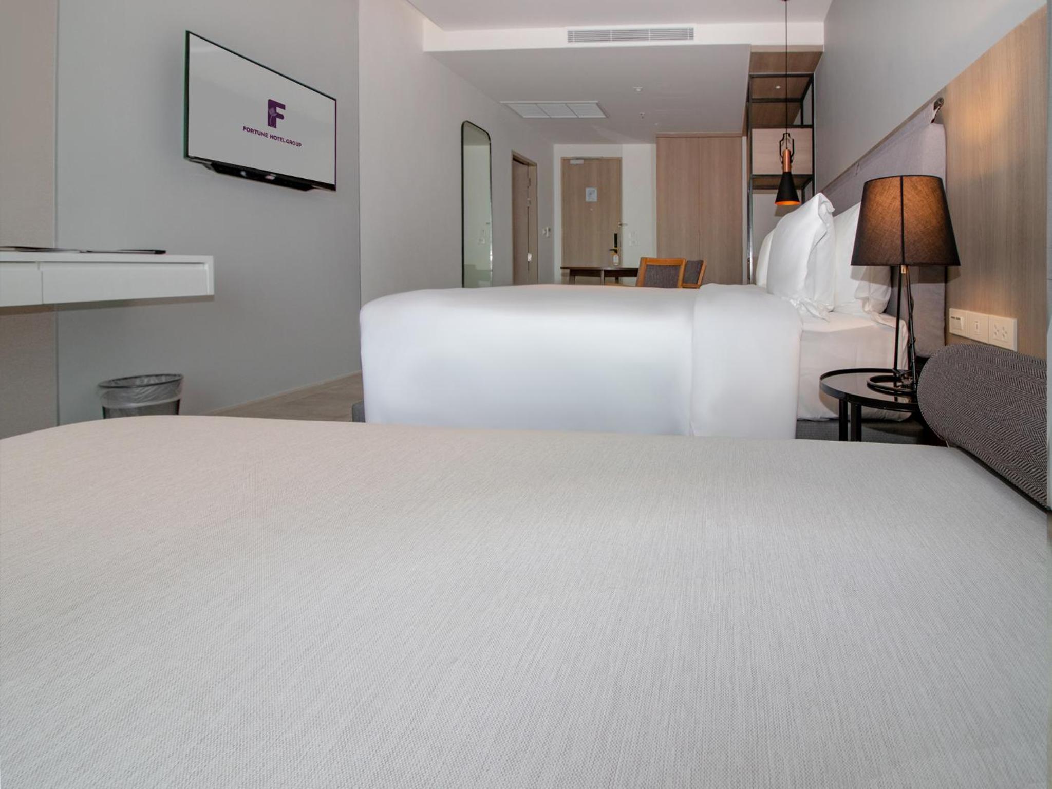 Premier Sea View Room - Photo 3