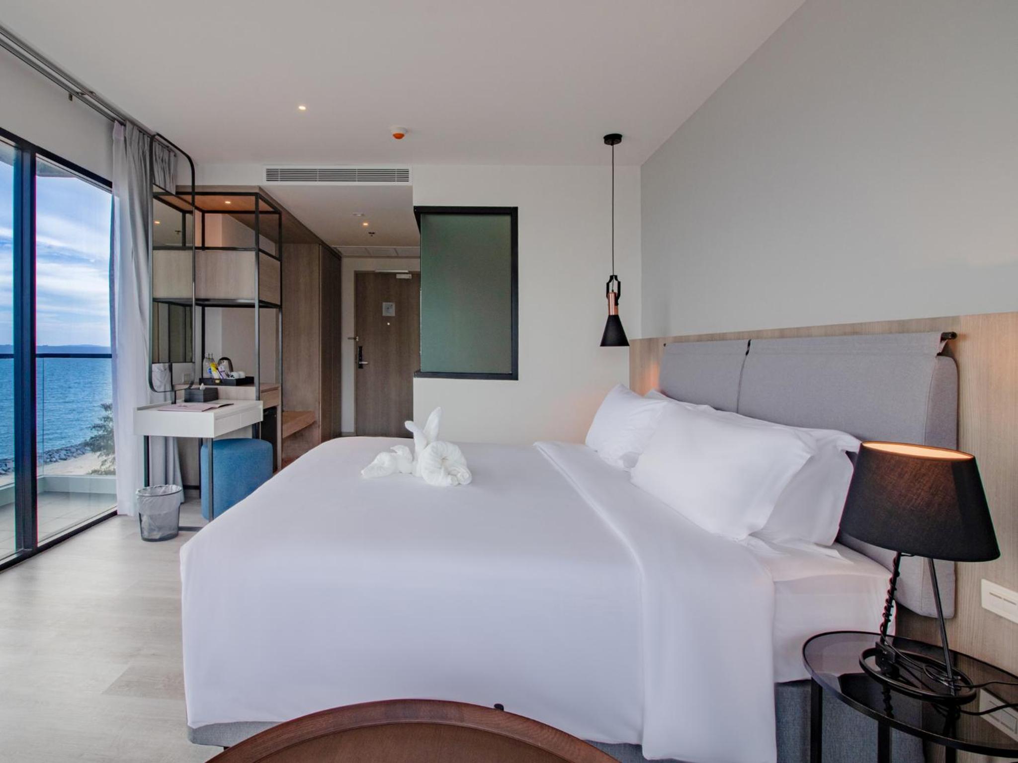 Premier Sea View Room - Photo 2