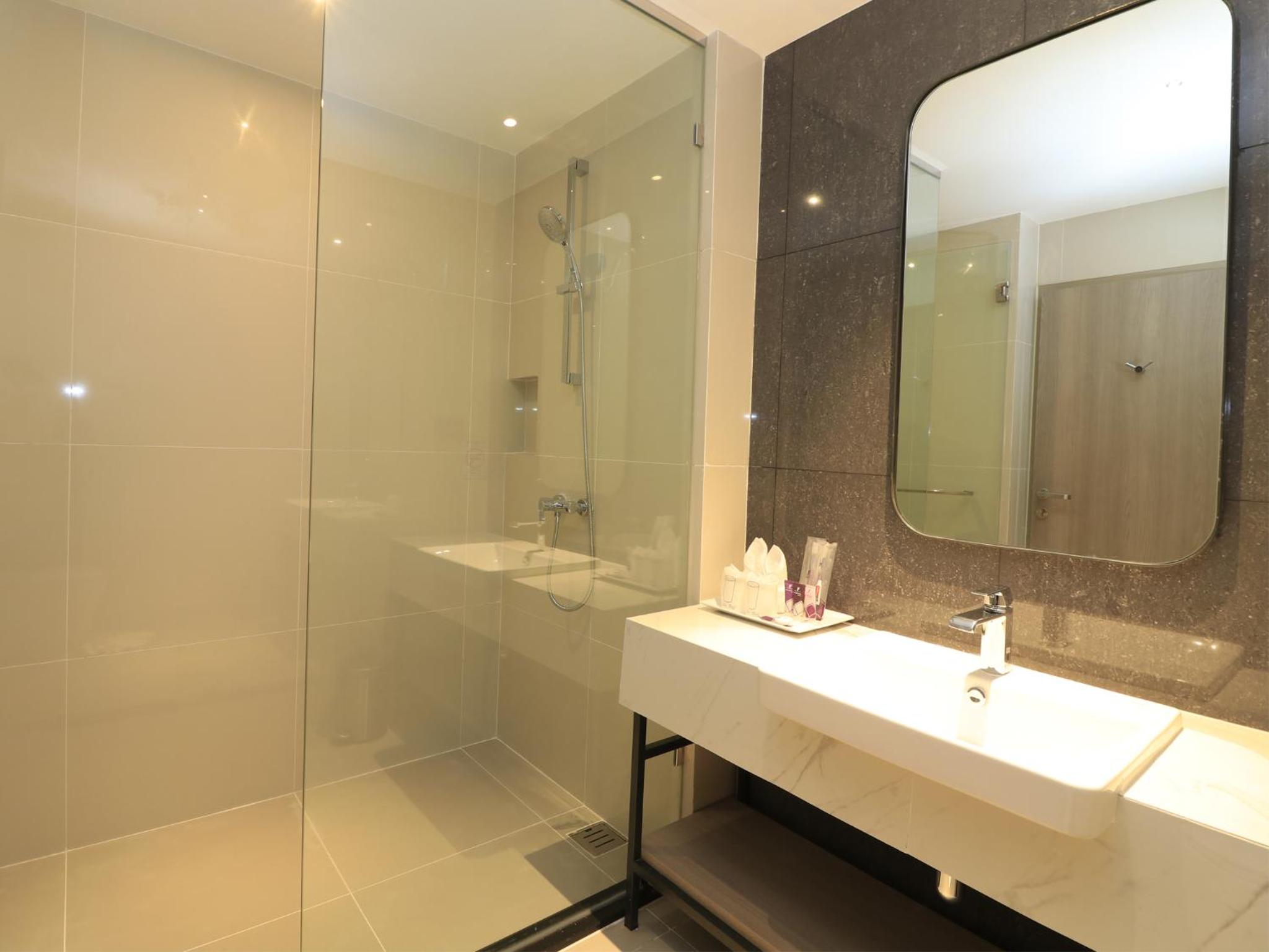 Premier Sea View Room - Photo 10