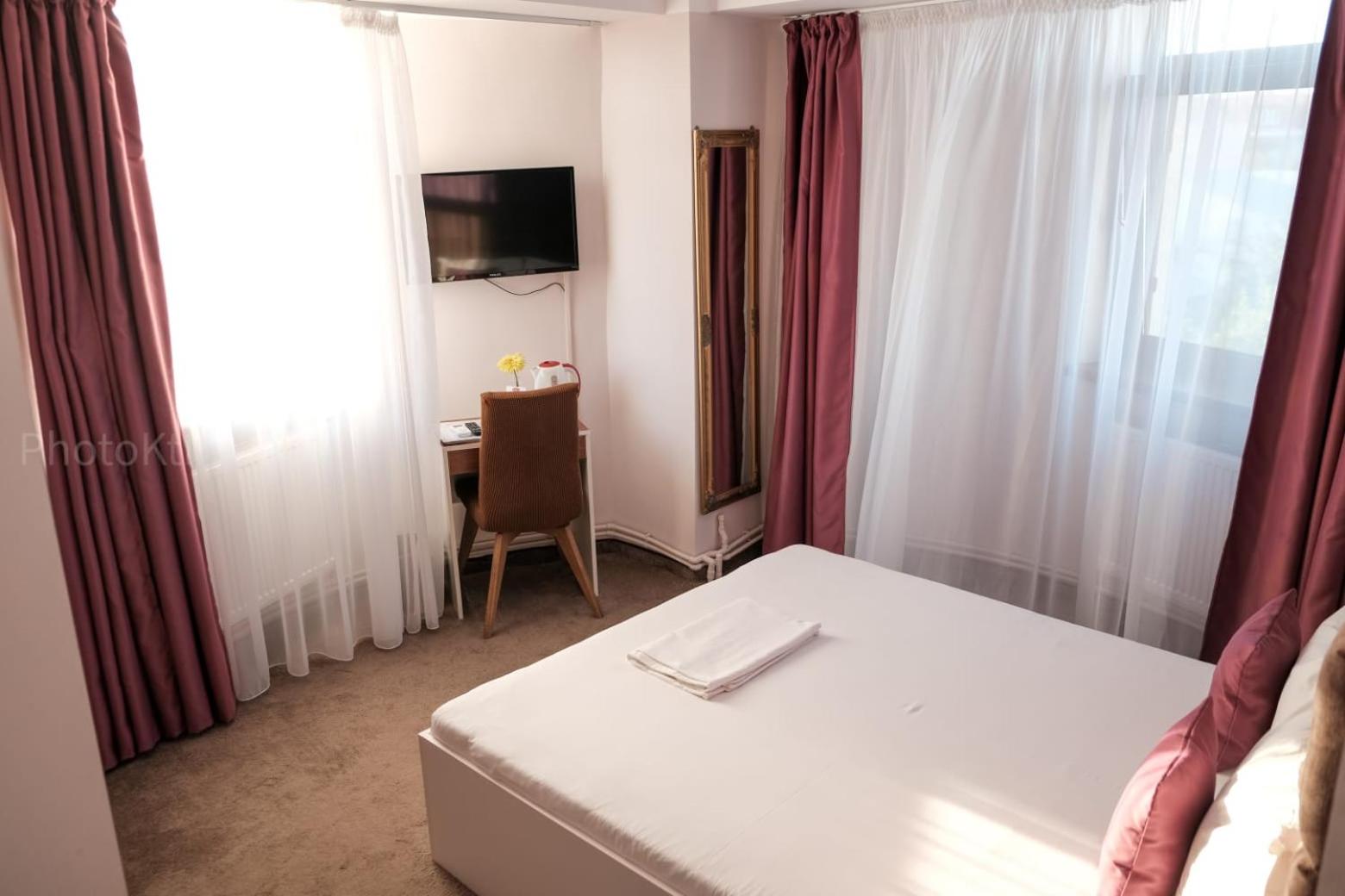 Standard Double Room photo 3