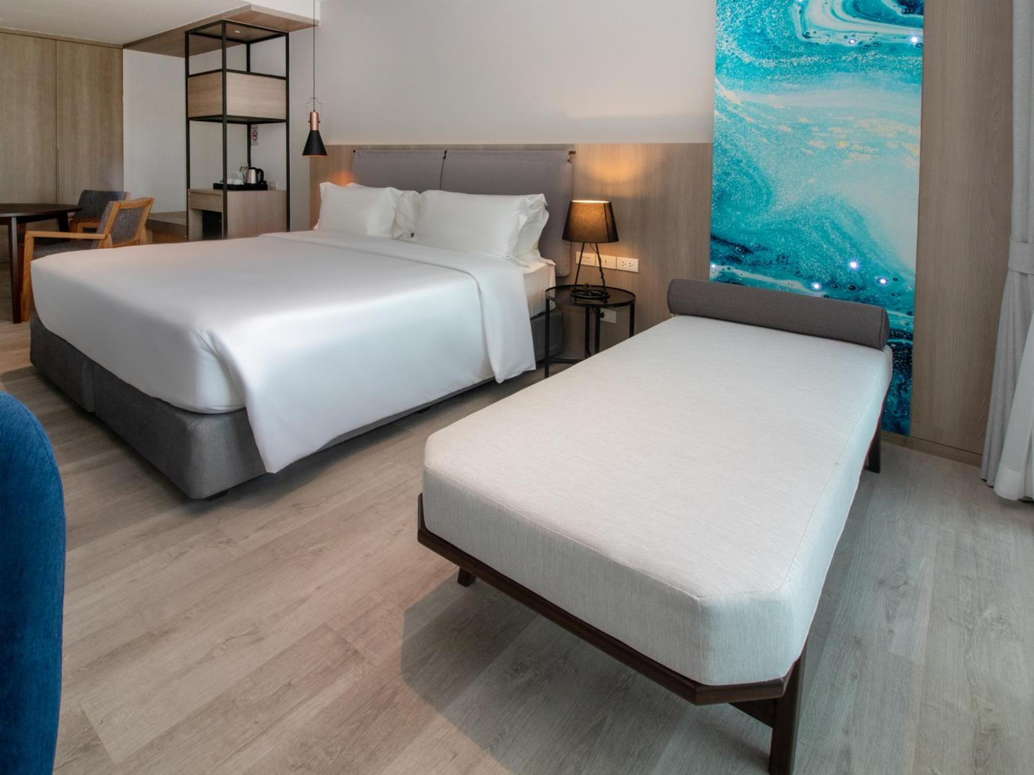 Premier Sea View Room - Photo 12
